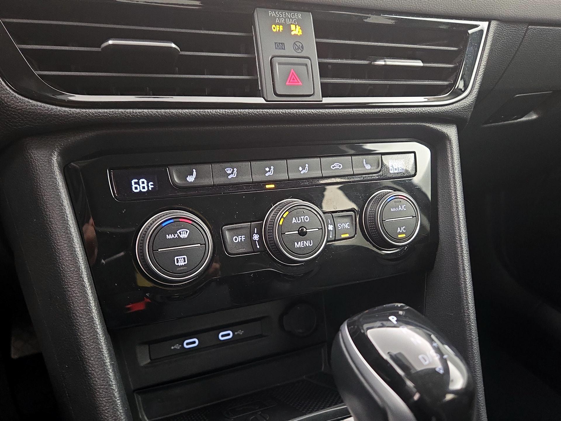 Thumbnail: 2024 Volkswagen Taos - 16