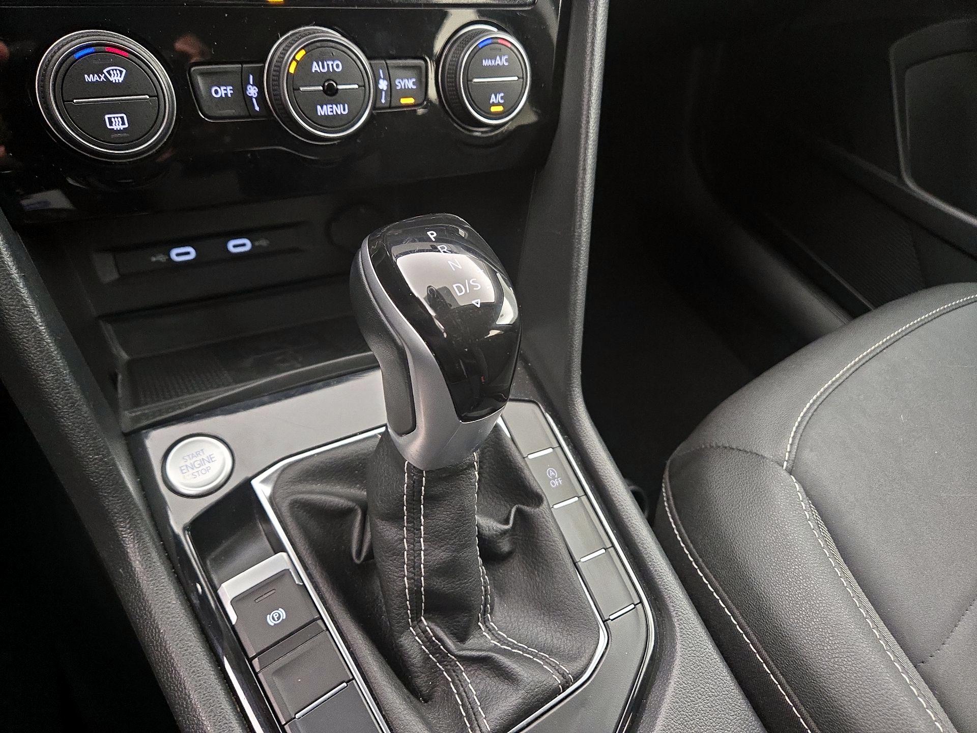 Thumbnail: 2024 Volkswagen Taos - 17