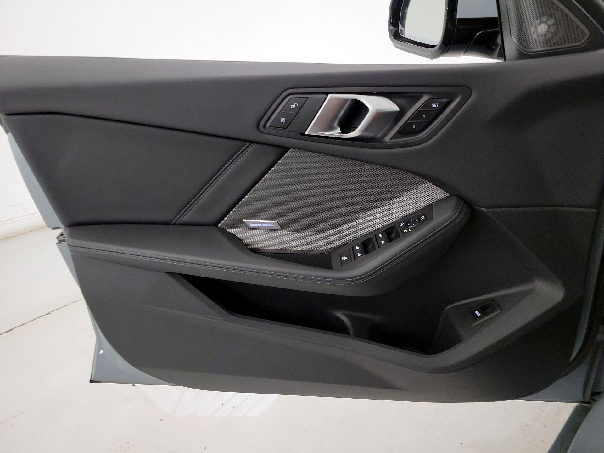 Thumbnail: 2025 BMW 2 Series - 12