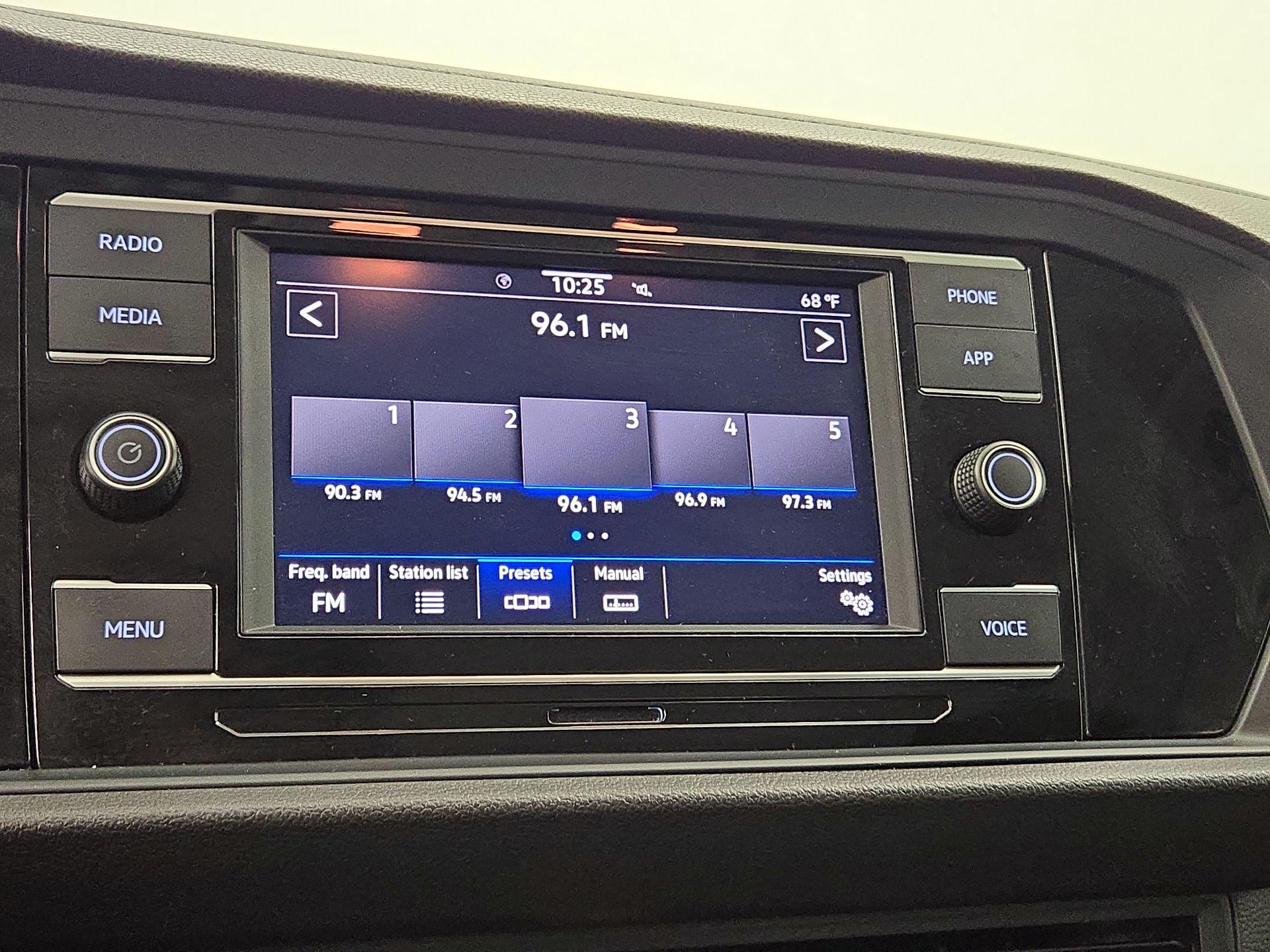 Thumbnail: 2024 Volkswagen Jetta - 14