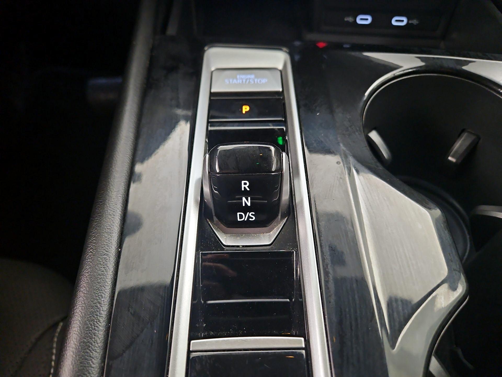 Thumbnail: 2024 Volkswagen Atlas - 17