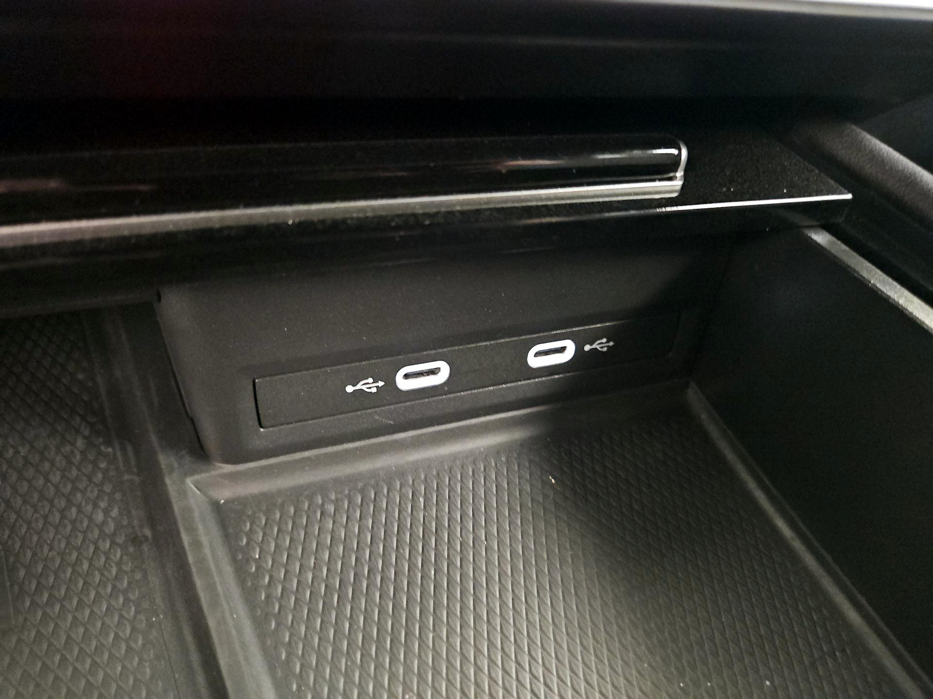 Thumbnail: 2024 Volkswagen Atlas - 18