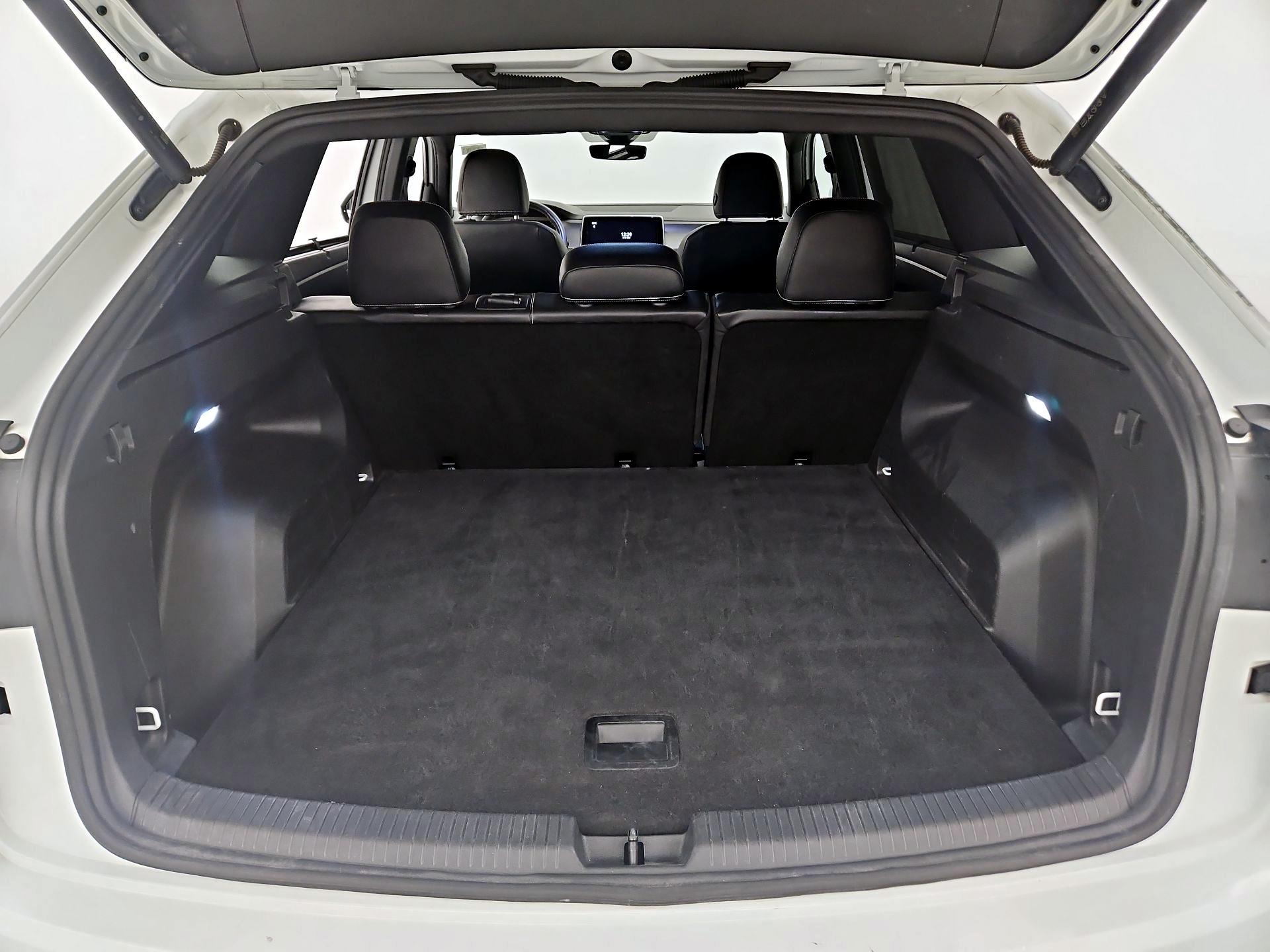 Thumbnail: 2024 Volkswagen Atlas - 20