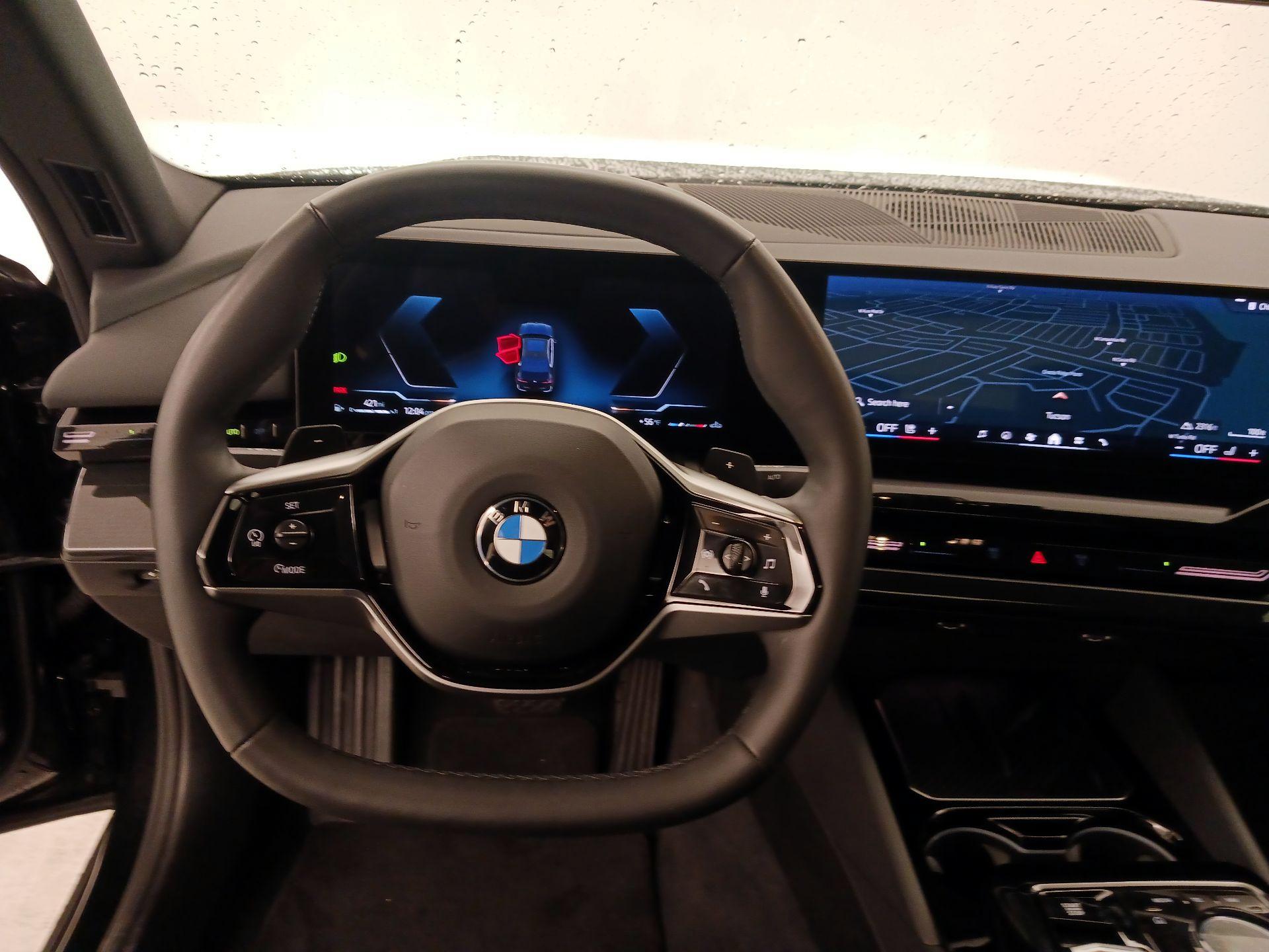 Thumbnail: 2025 BMW 5 Series - 10