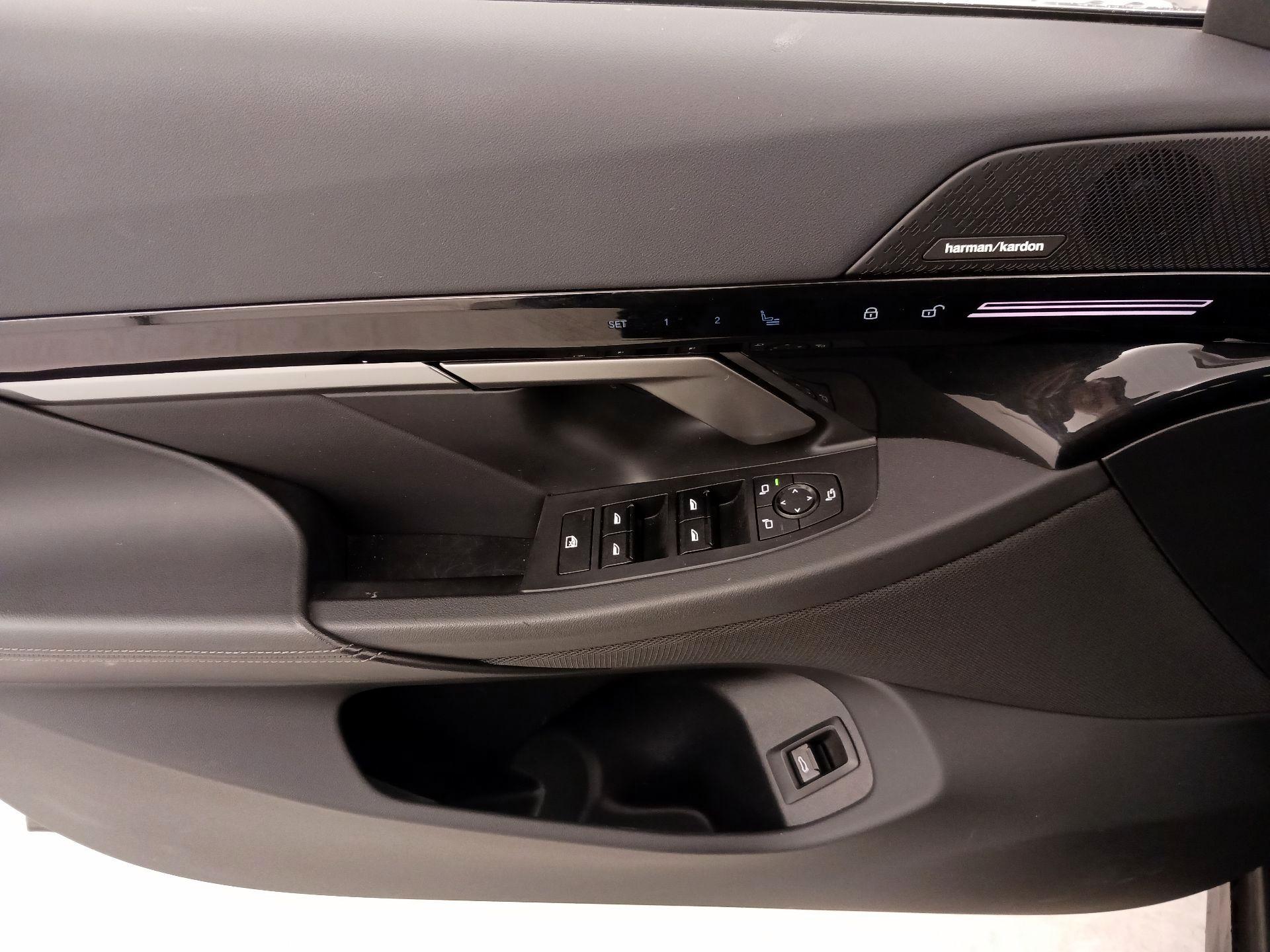 Thumbnail: 2025 BMW 5 Series - 12