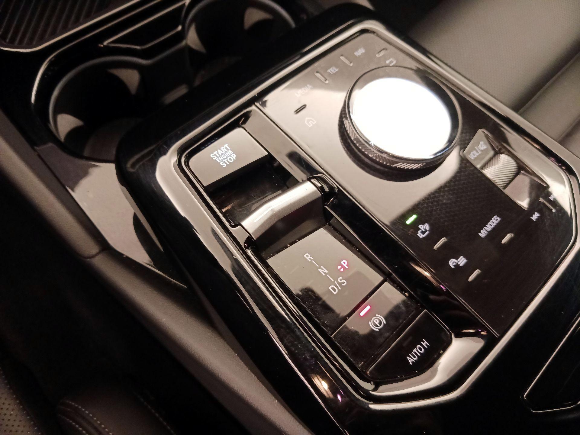 Thumbnail: 2025 BMW 5 Series - 18