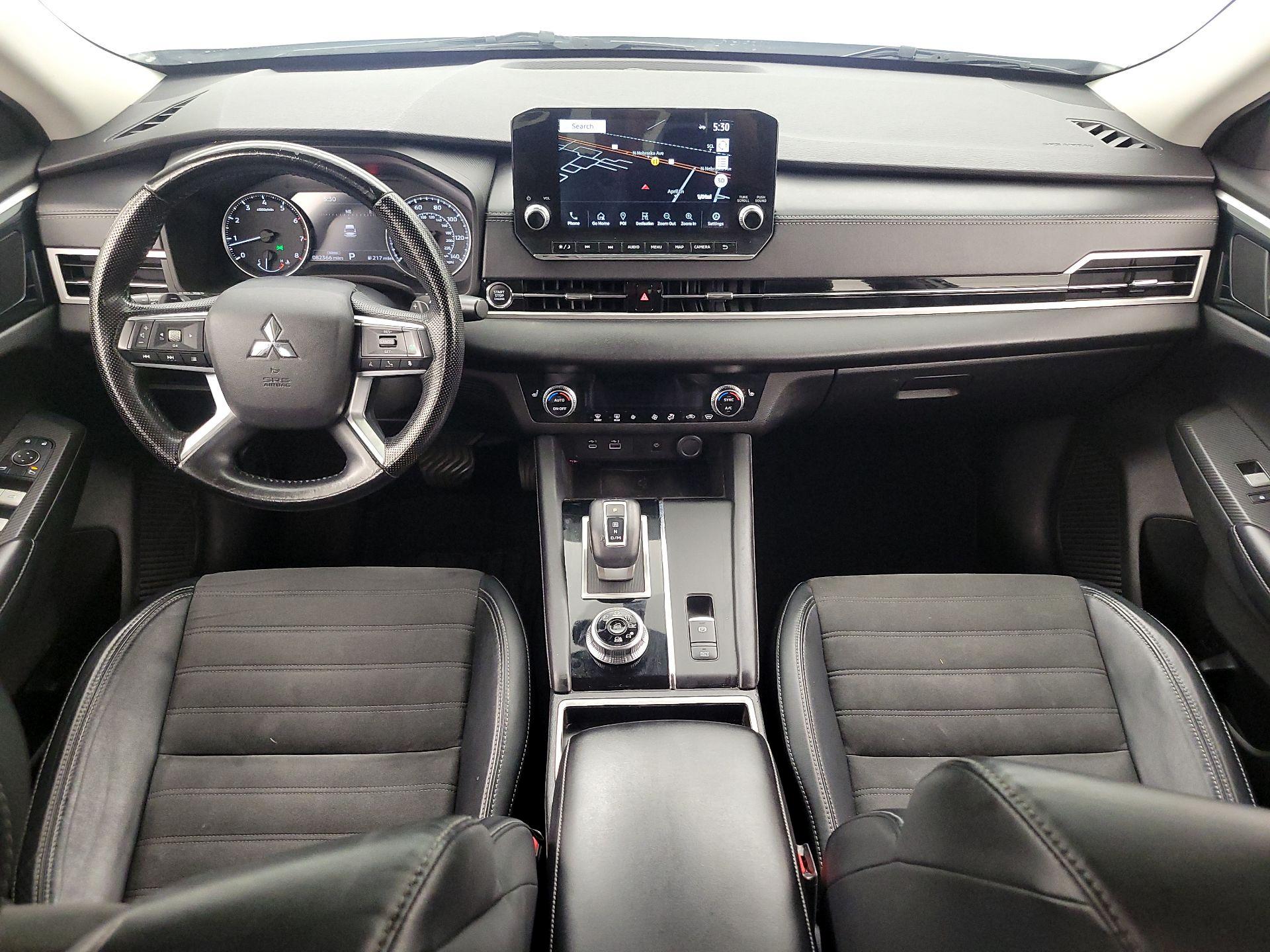 Thumbnail: 2022 Mitsubishi Outlander - 9