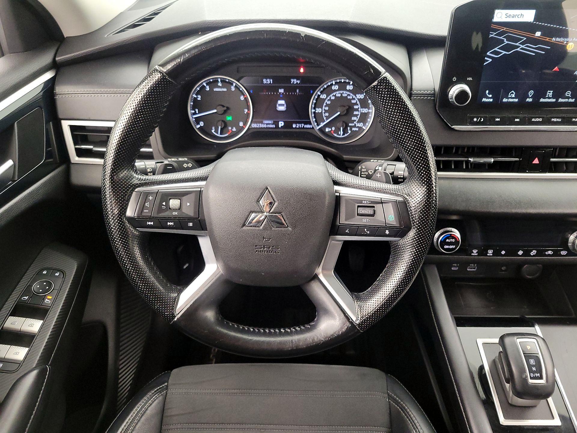 Thumbnail: 2022 Mitsubishi Outlander - 10