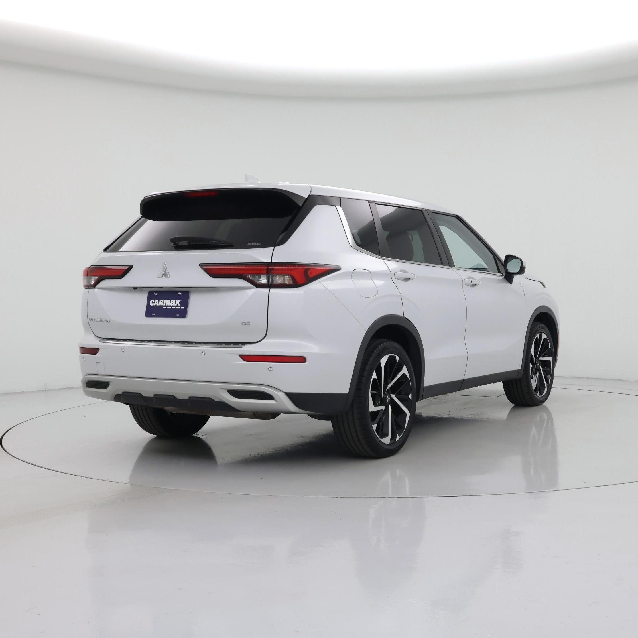 Thumbnail: 2022 Mitsubishi Outlander - 8