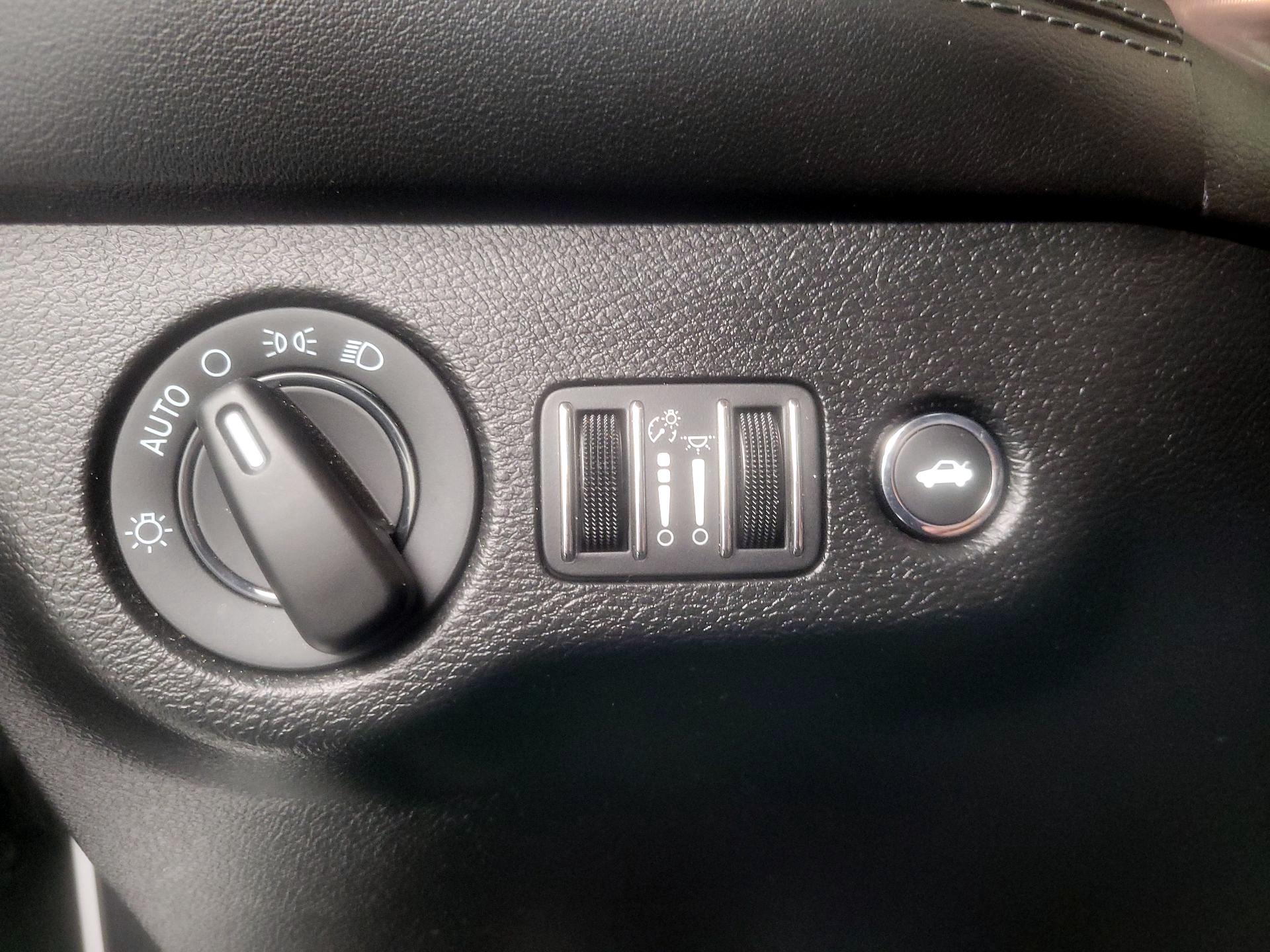 Thumbnail: 2022 Dodge Challenger - 13