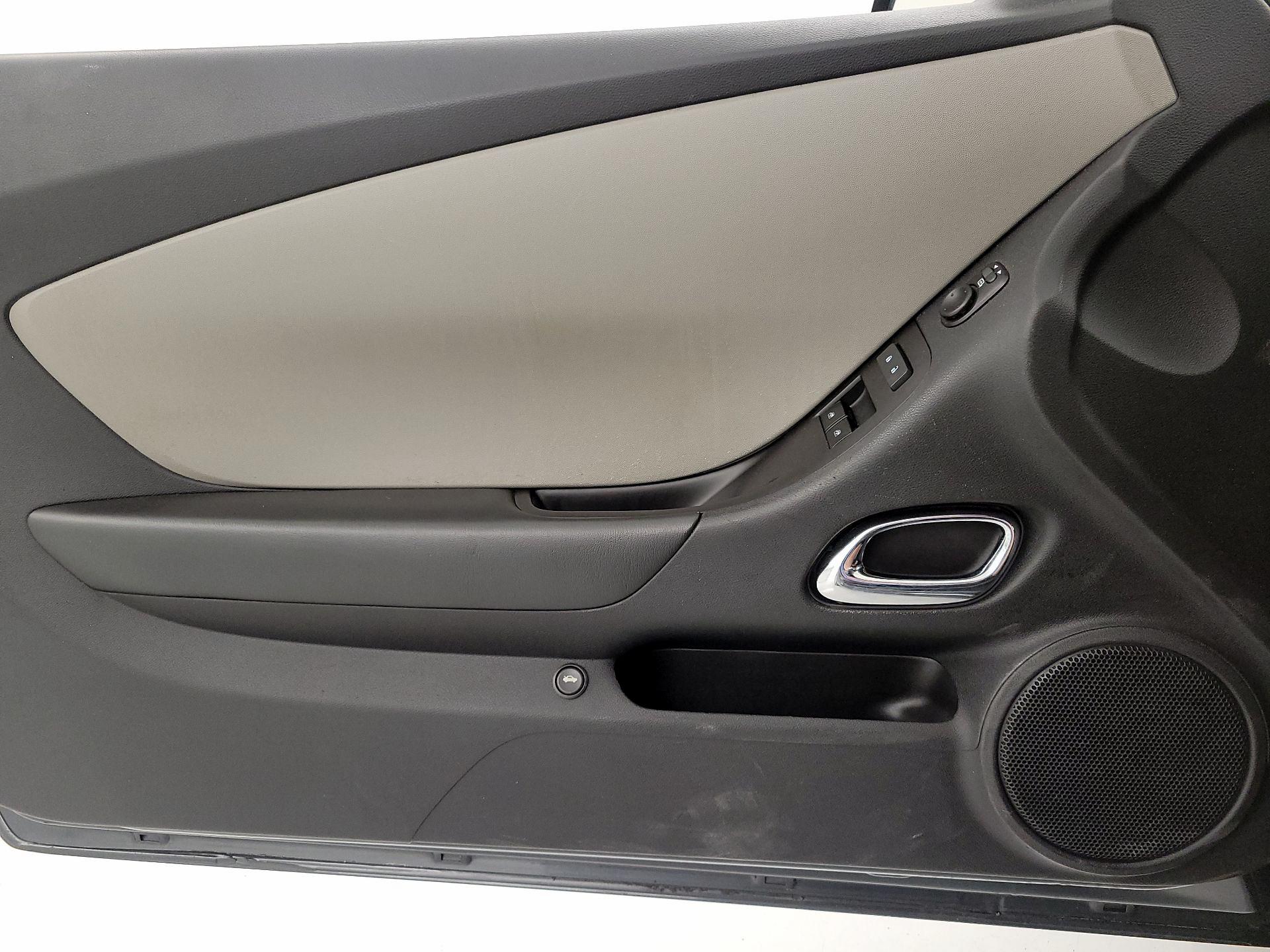 Thumbnail: 2015 Chevrolet Camaro - 12