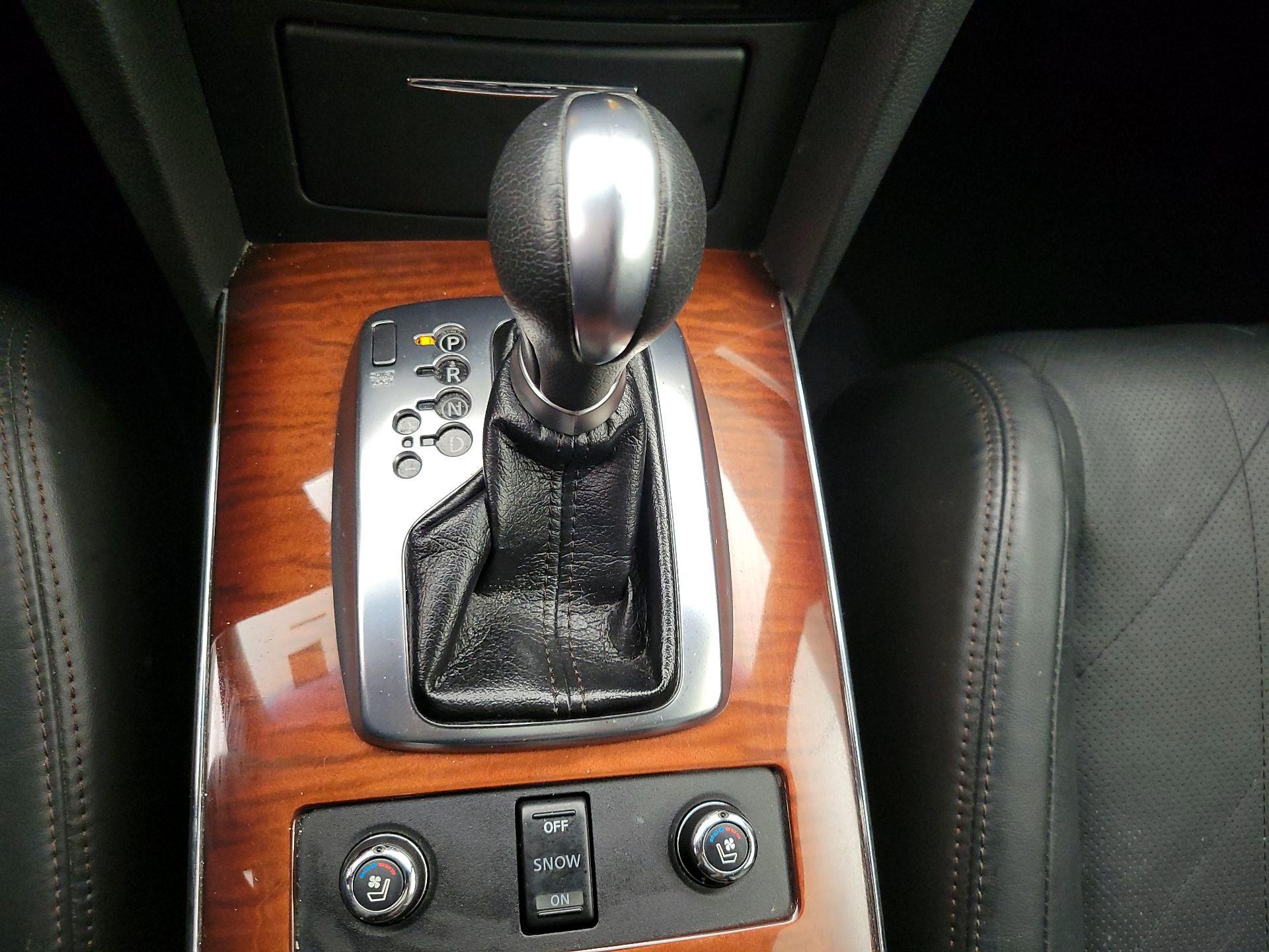 Thumbnail: 2016 INFINITI QX70 - 18