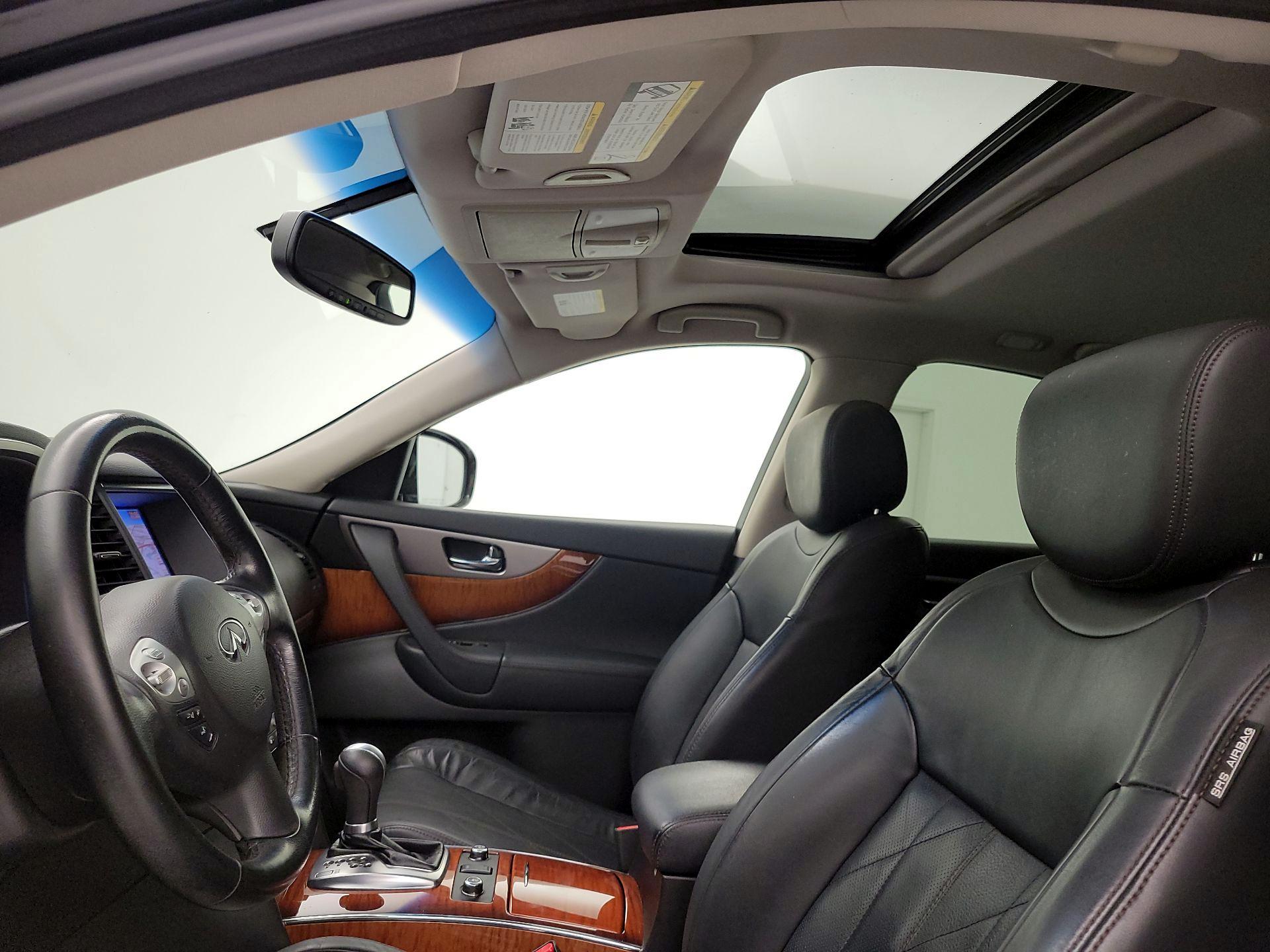 Thumbnail: 2016 INFINITI QX70 - 19