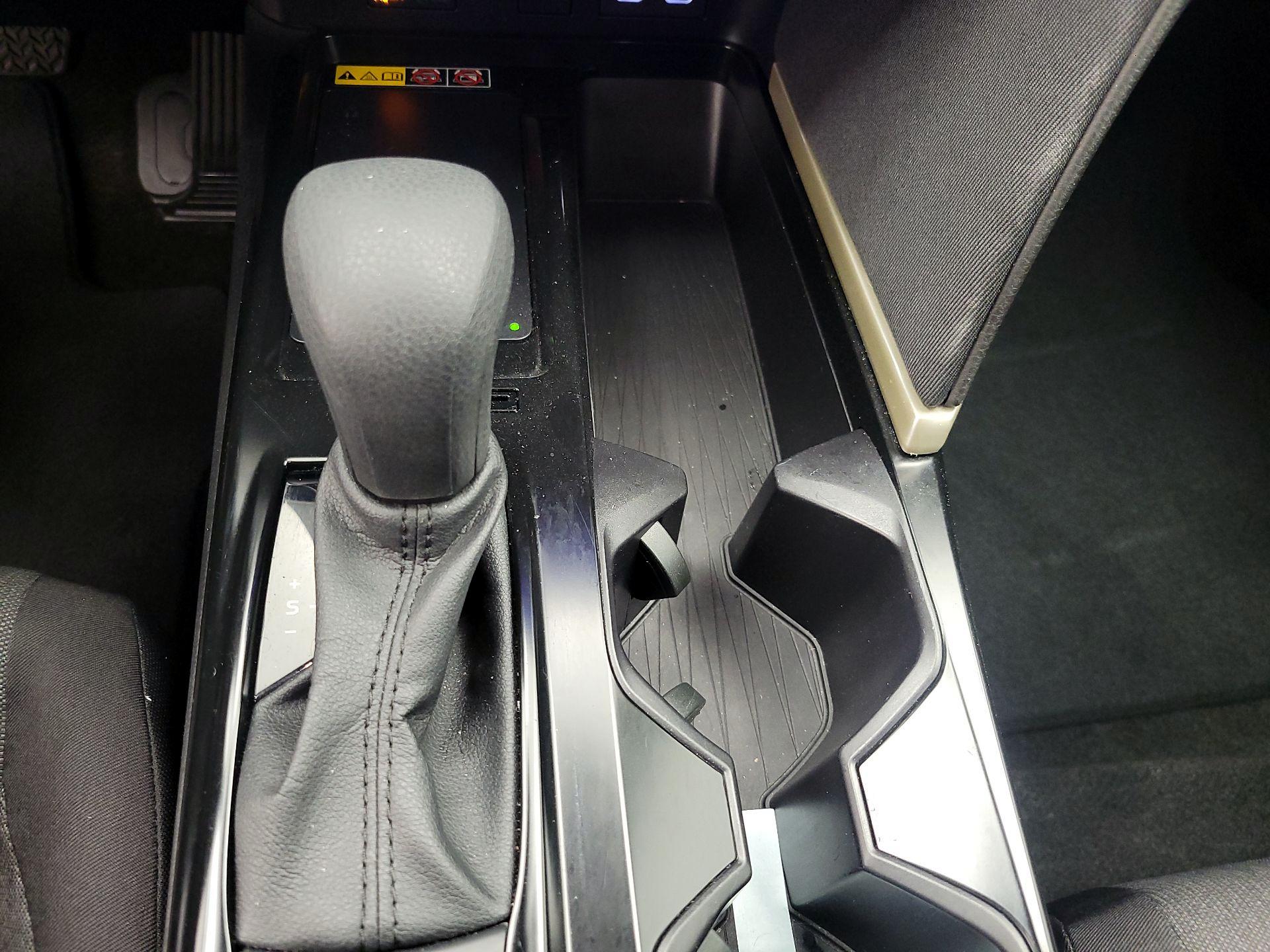 Thumbnail: 2025 Toyota Camry - 17