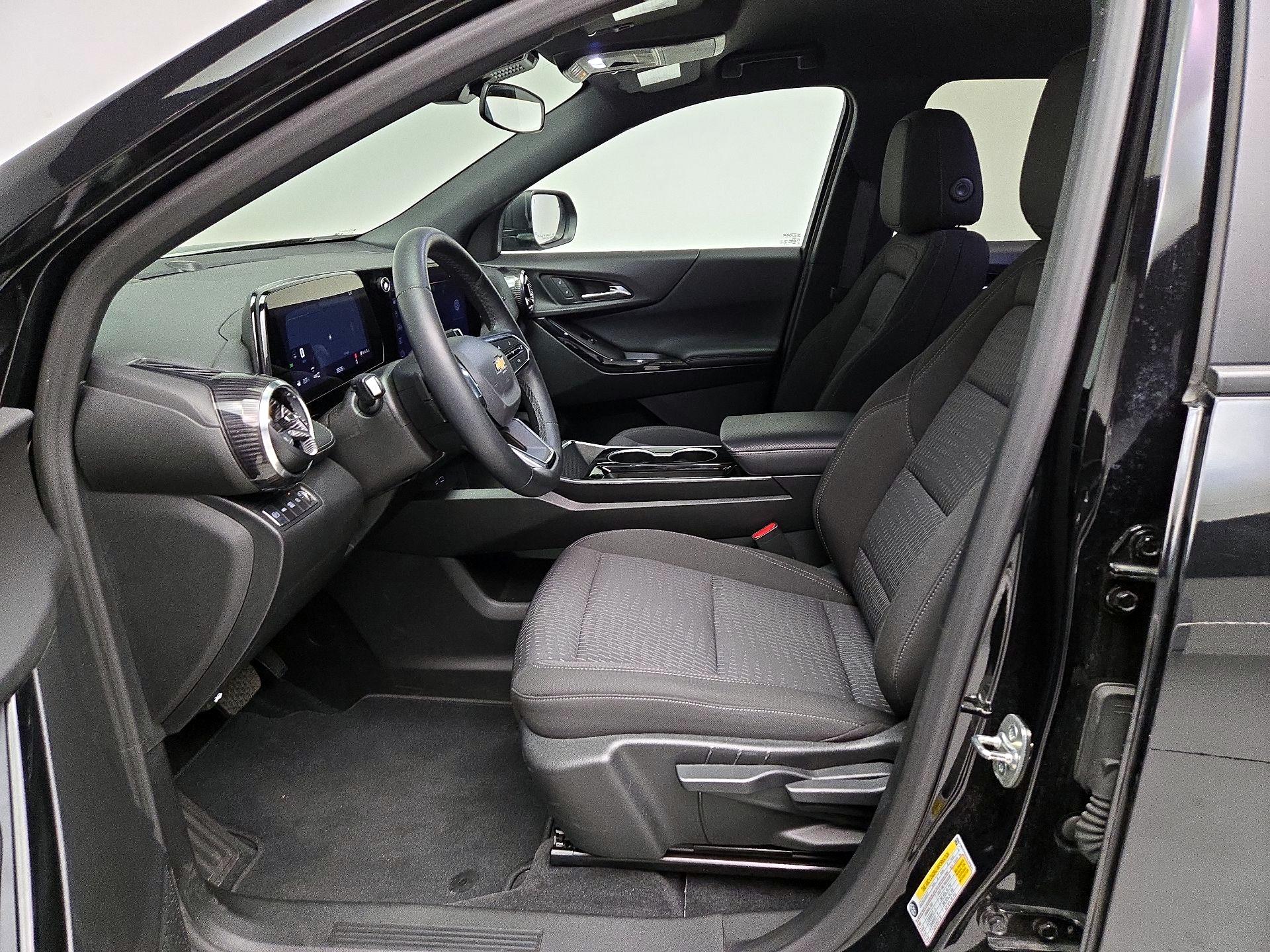 Thumbnail: 2025 Chevrolet Equinox - 11