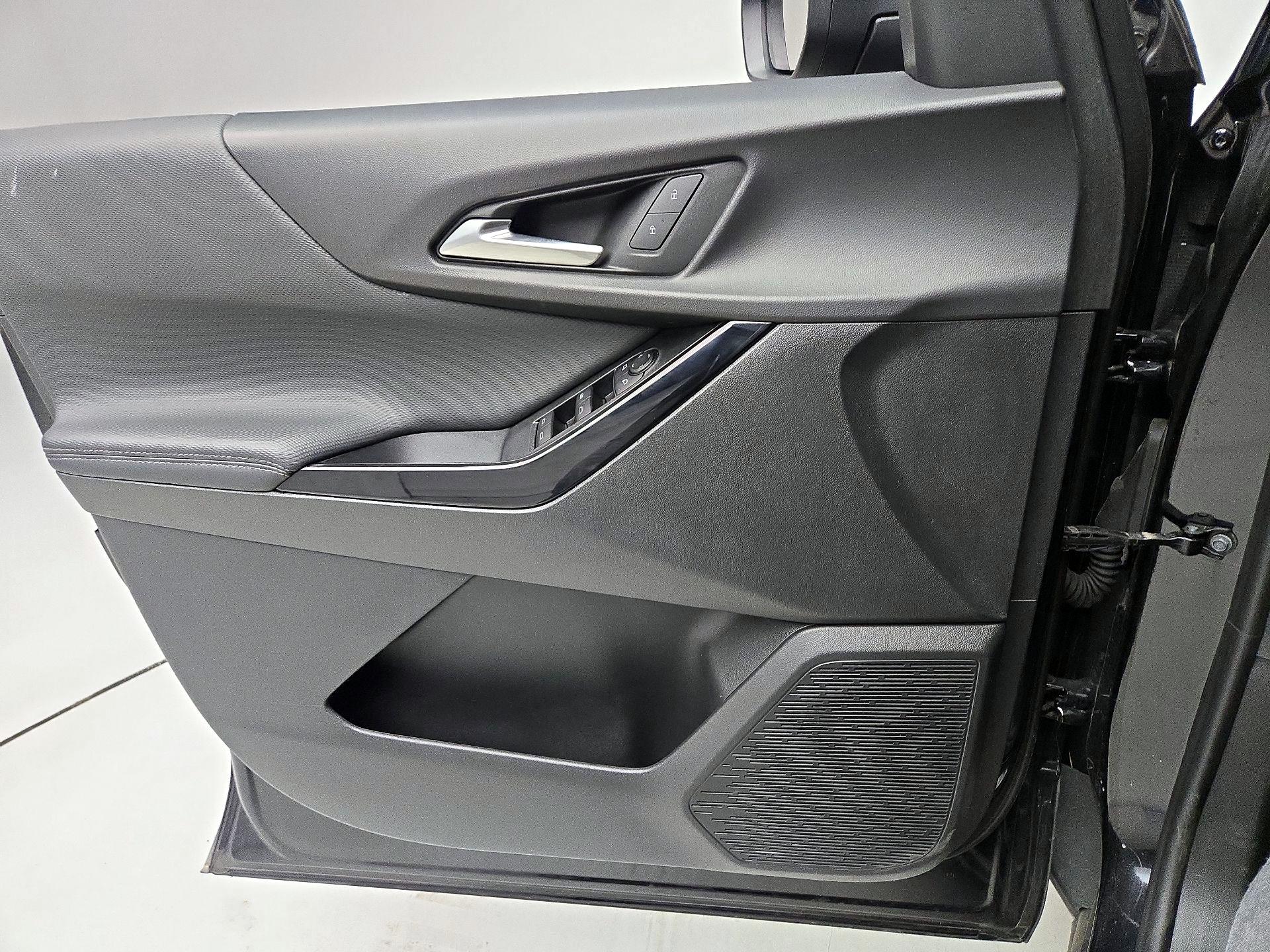 Thumbnail: 2025 Chevrolet Equinox - 12