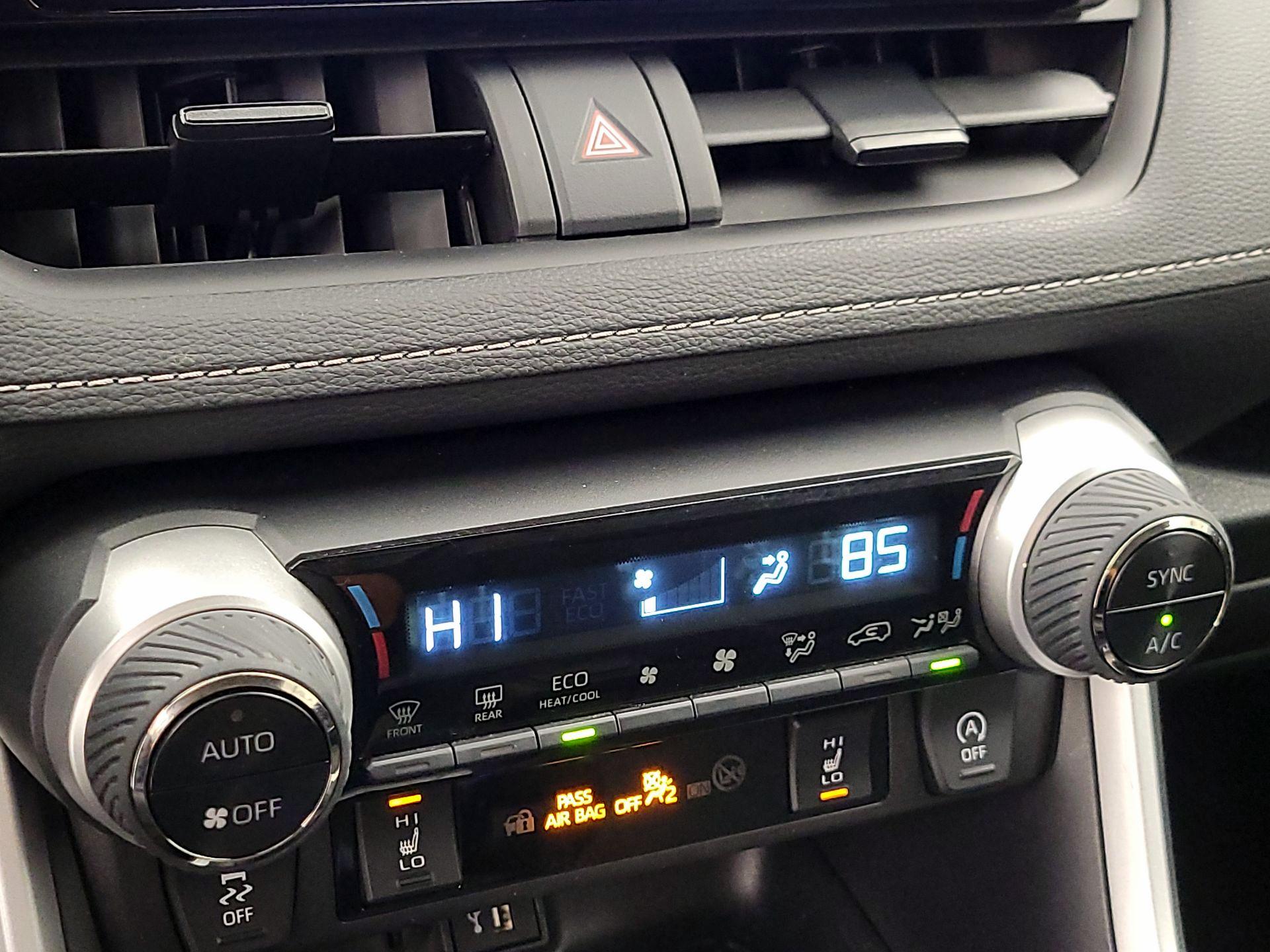 Thumbnail: 2025 Toyota RAV4 - 16