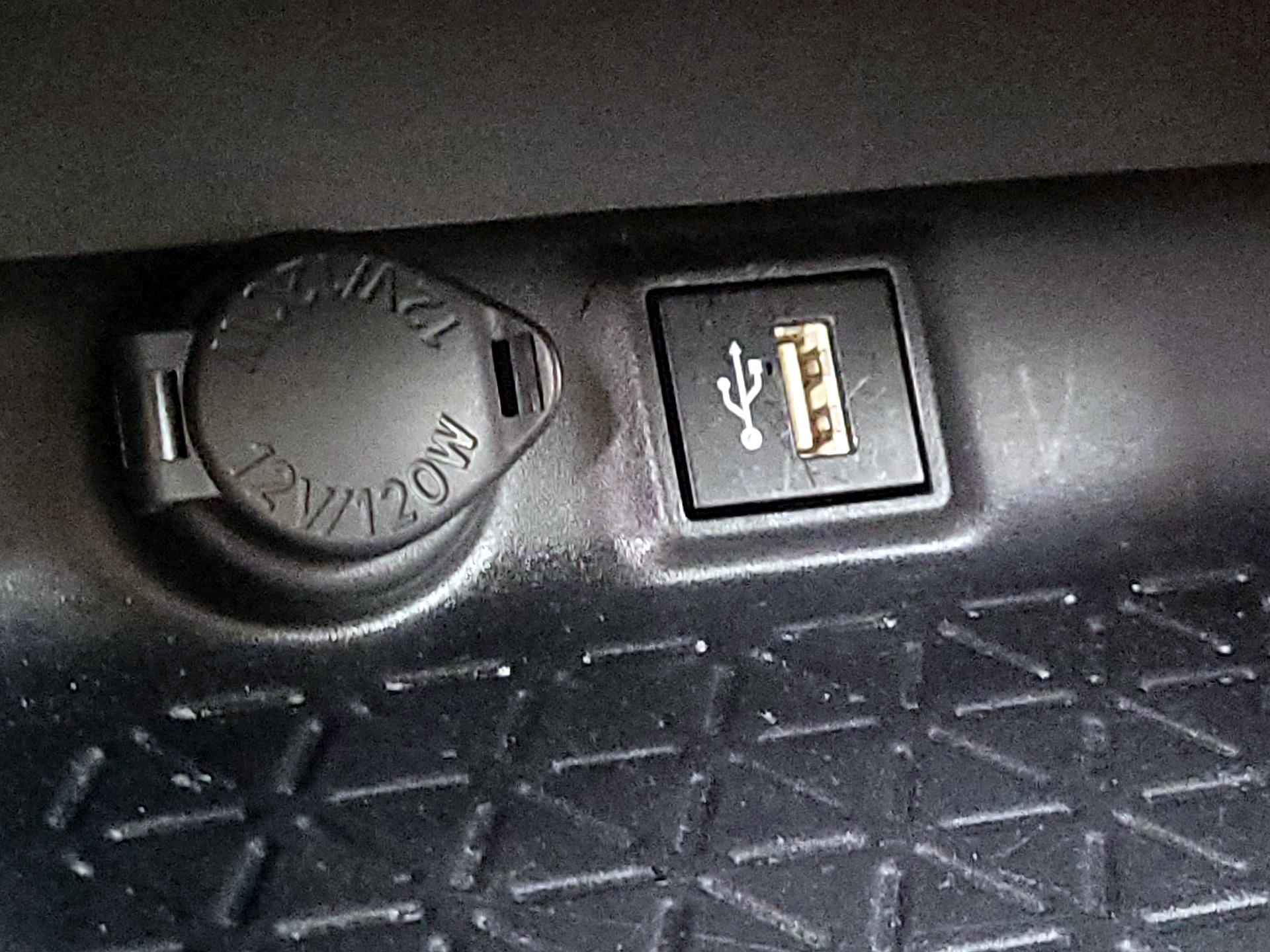 Thumbnail: 2025 Toyota RAV4 - 18