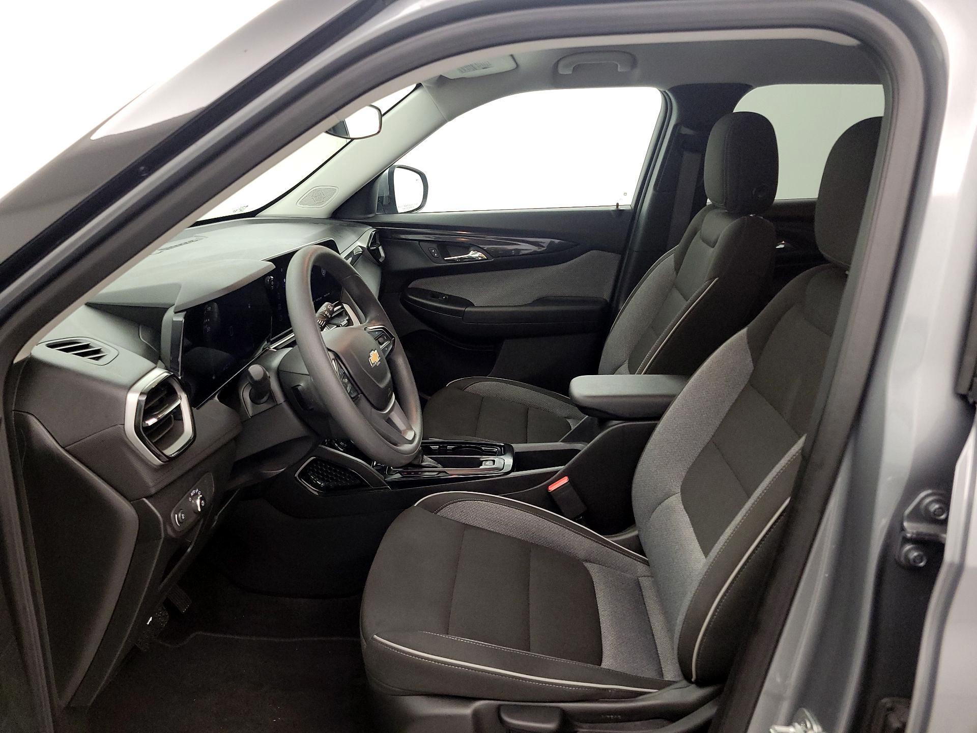 Thumbnail: 2025 Chevrolet TrailBlazer - 11