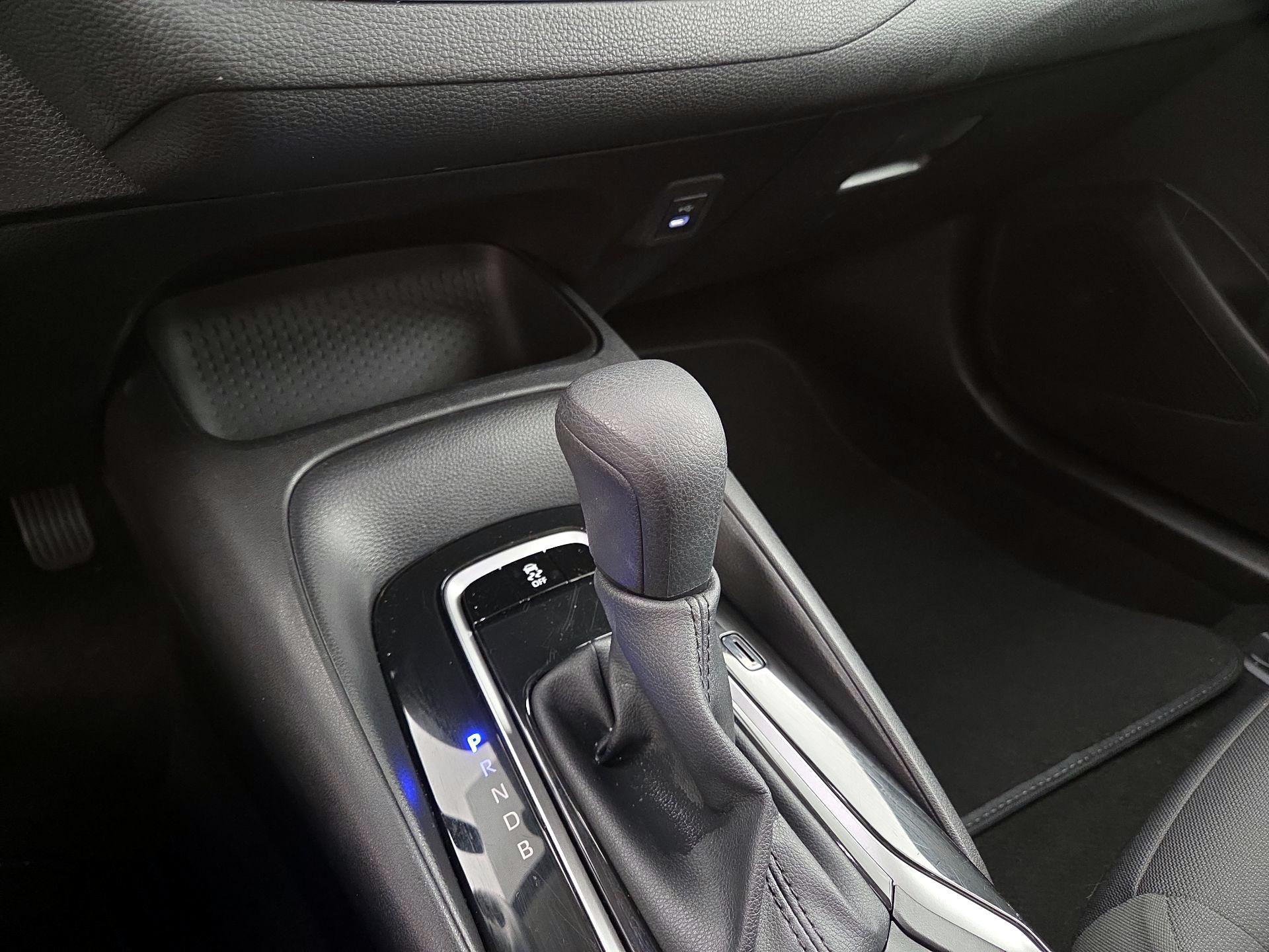 Thumbnail: 2025 Toyota Corolla - 17