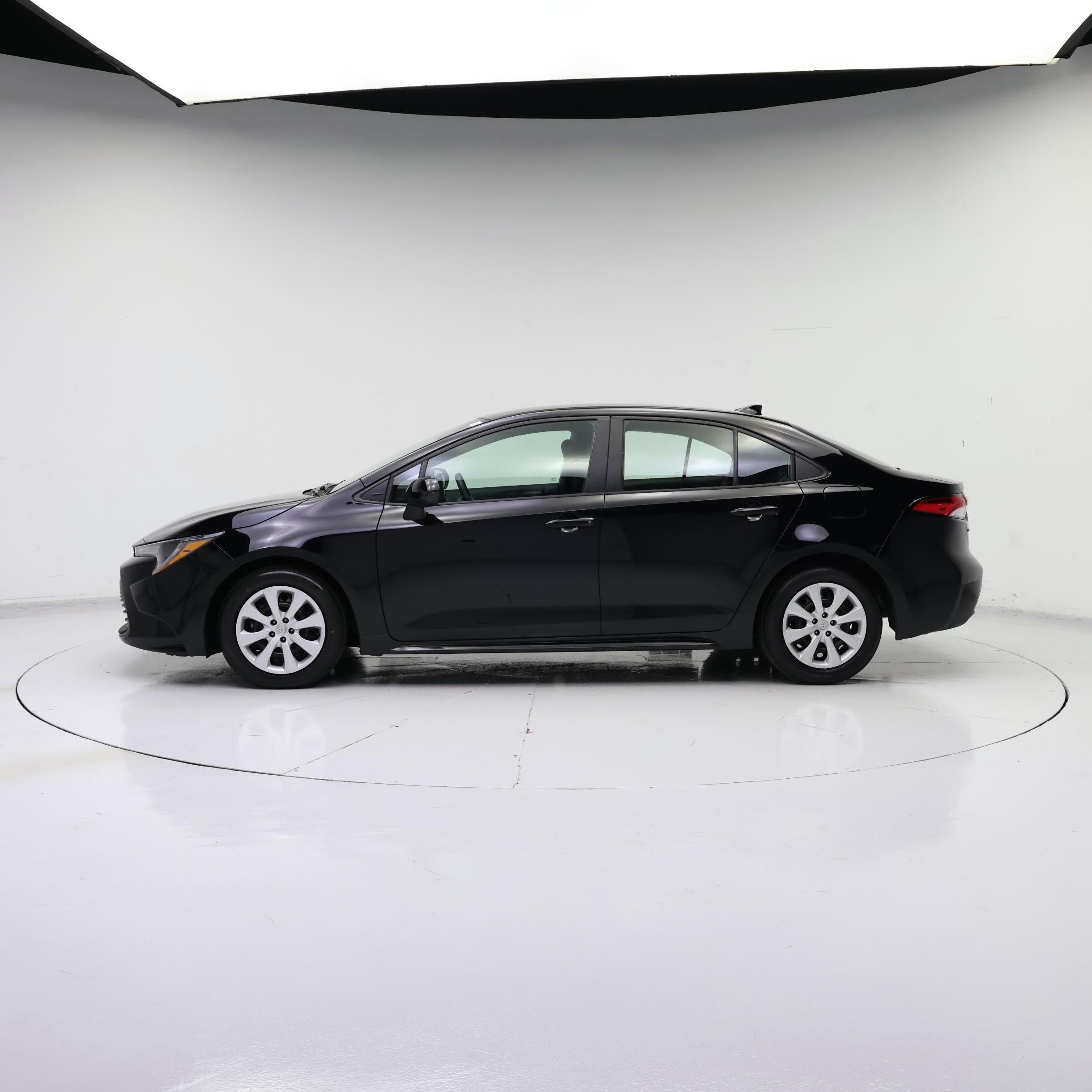 Thumbnail: 2024 Toyota Corolla - 3