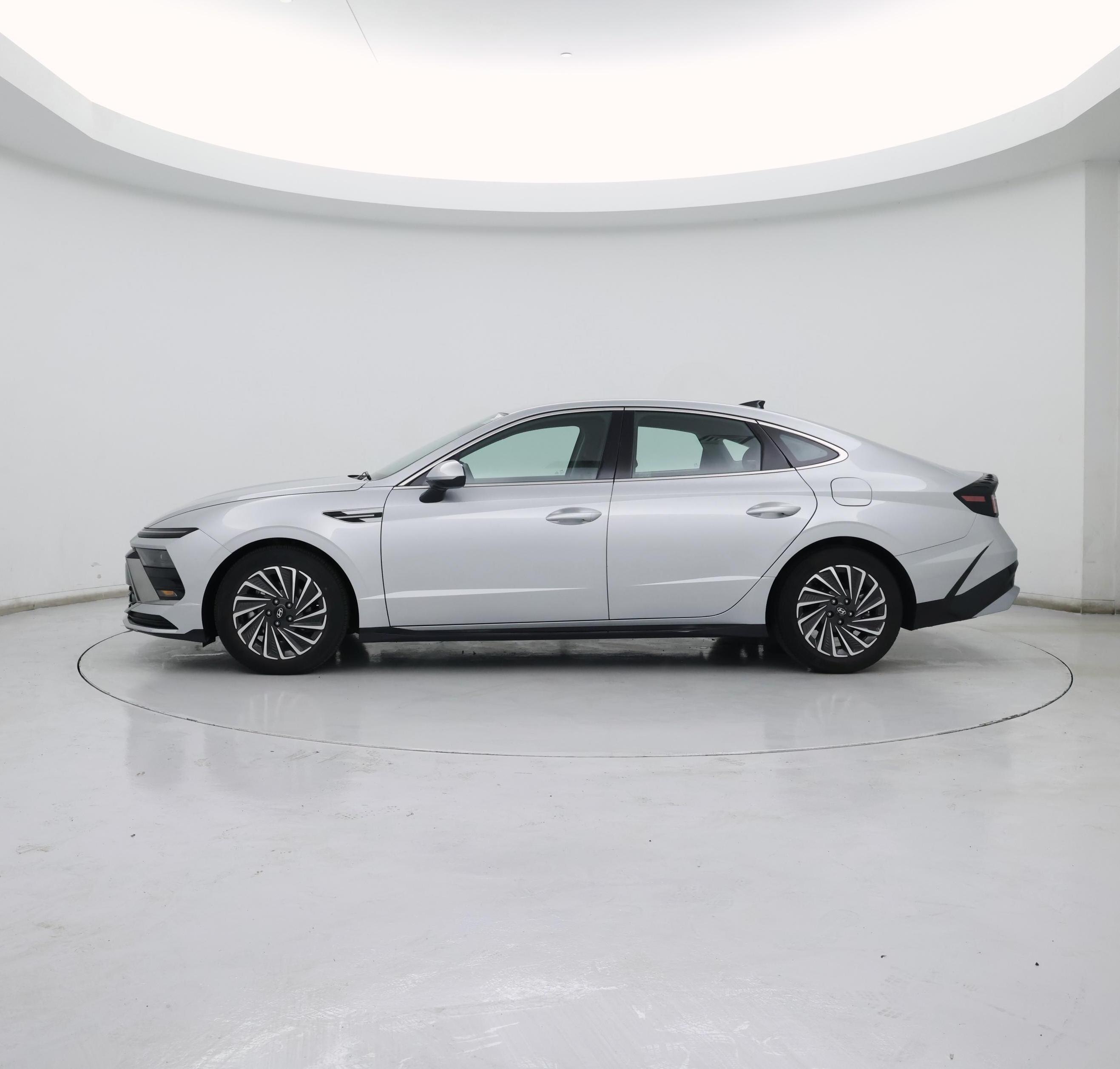 Thumbnail: 2025 Hyundai Sonata - 3