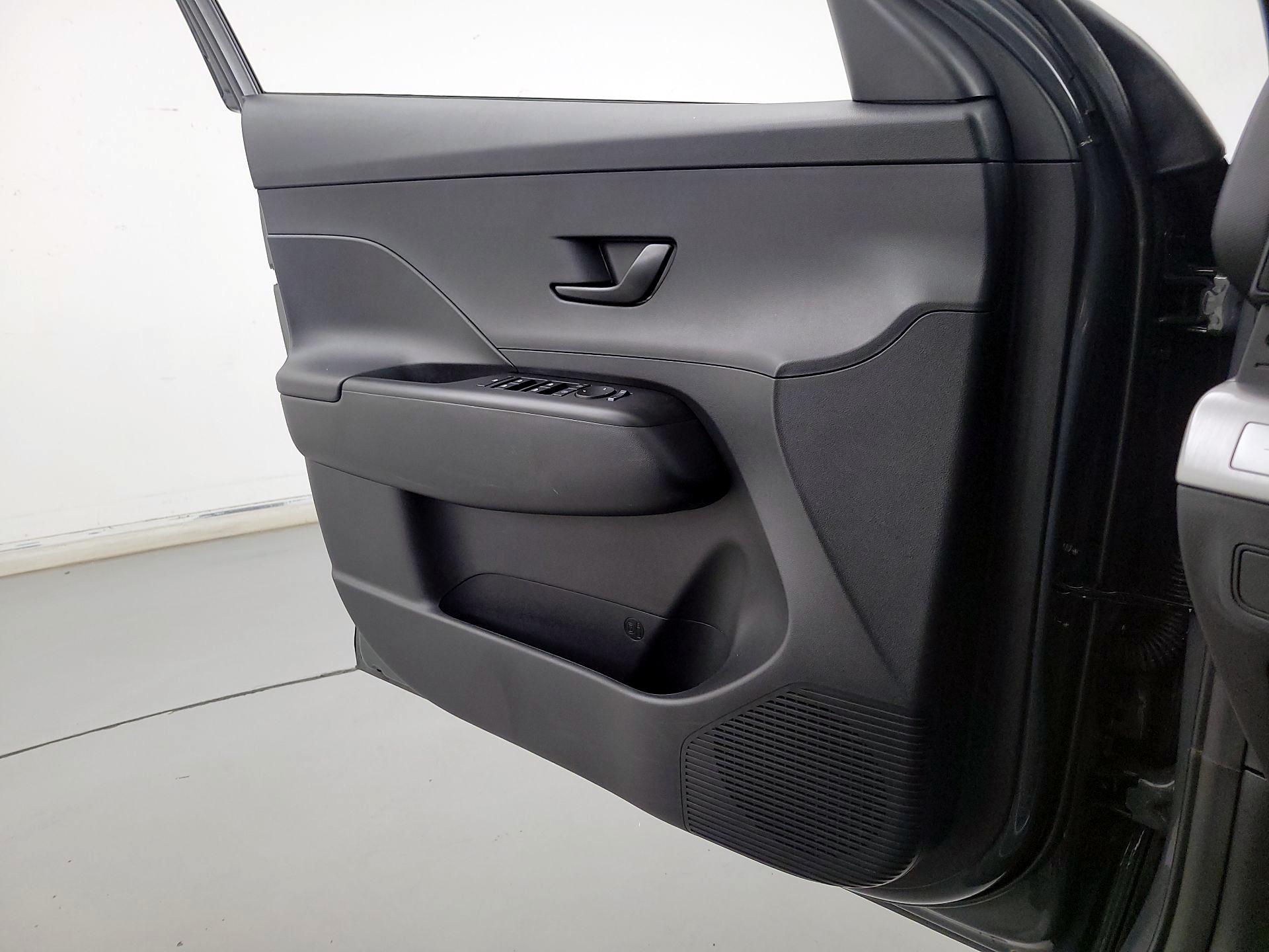 Thumbnail: 2025 Hyundai Kona - 12