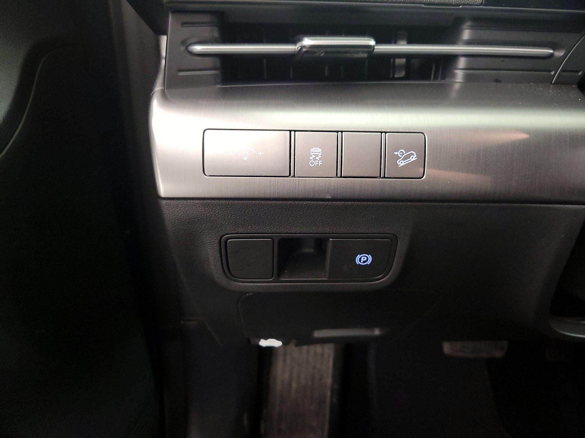 Thumbnail: 2025 Hyundai Kona - 13