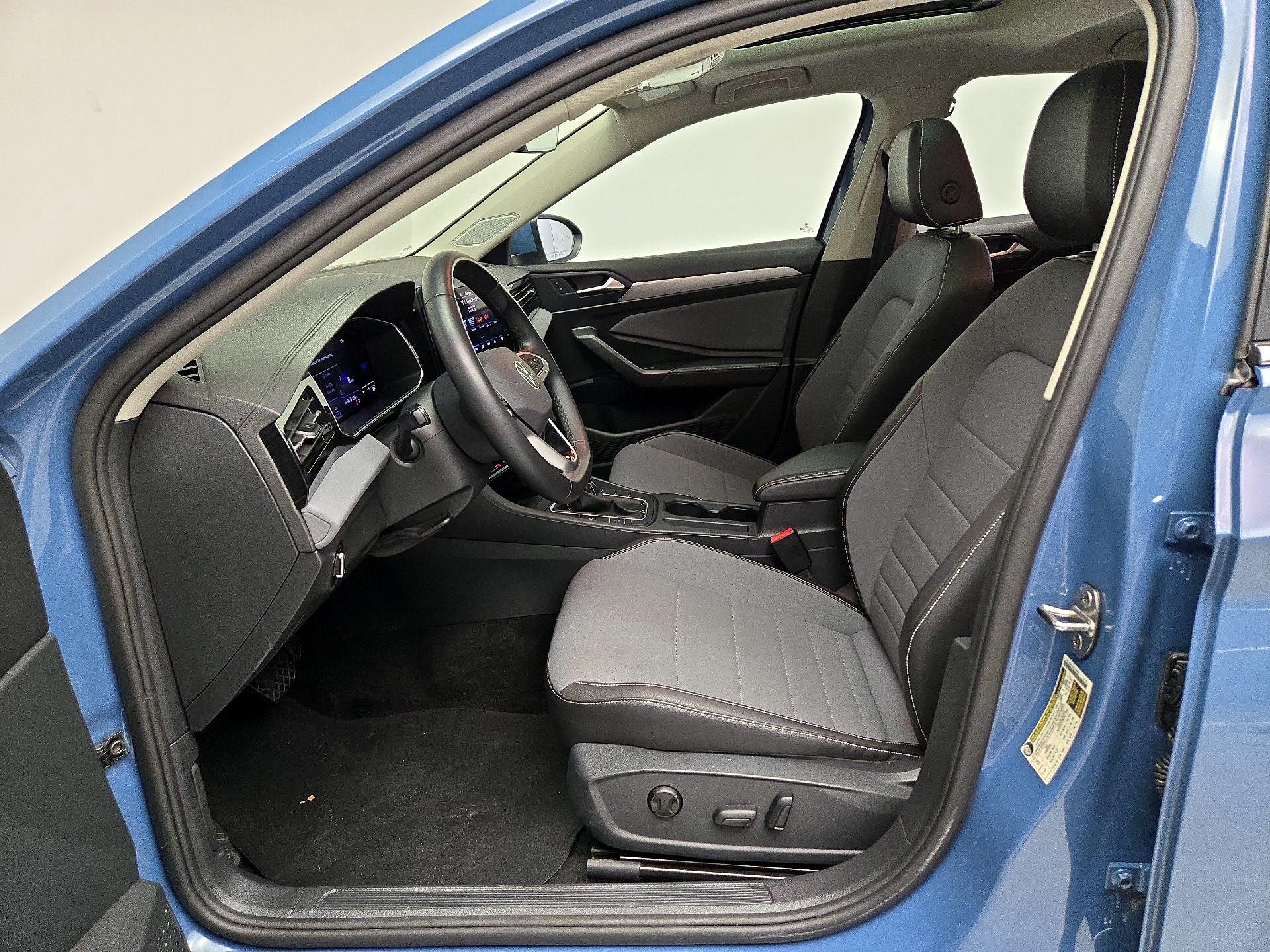 Thumbnail: 2025 Volkswagen Jetta - 11