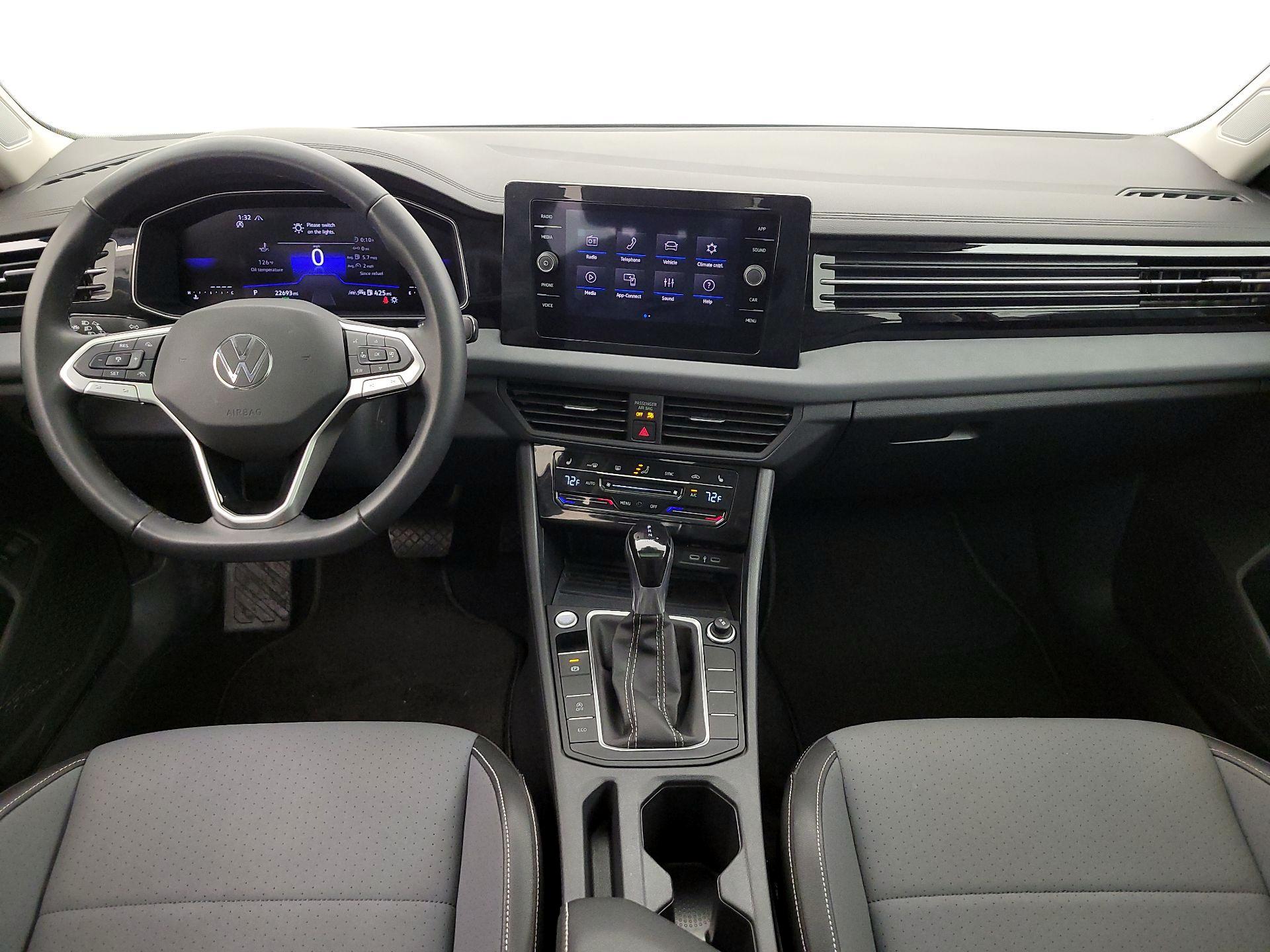 Thumbnail: 2025 Volkswagen Jetta - 9