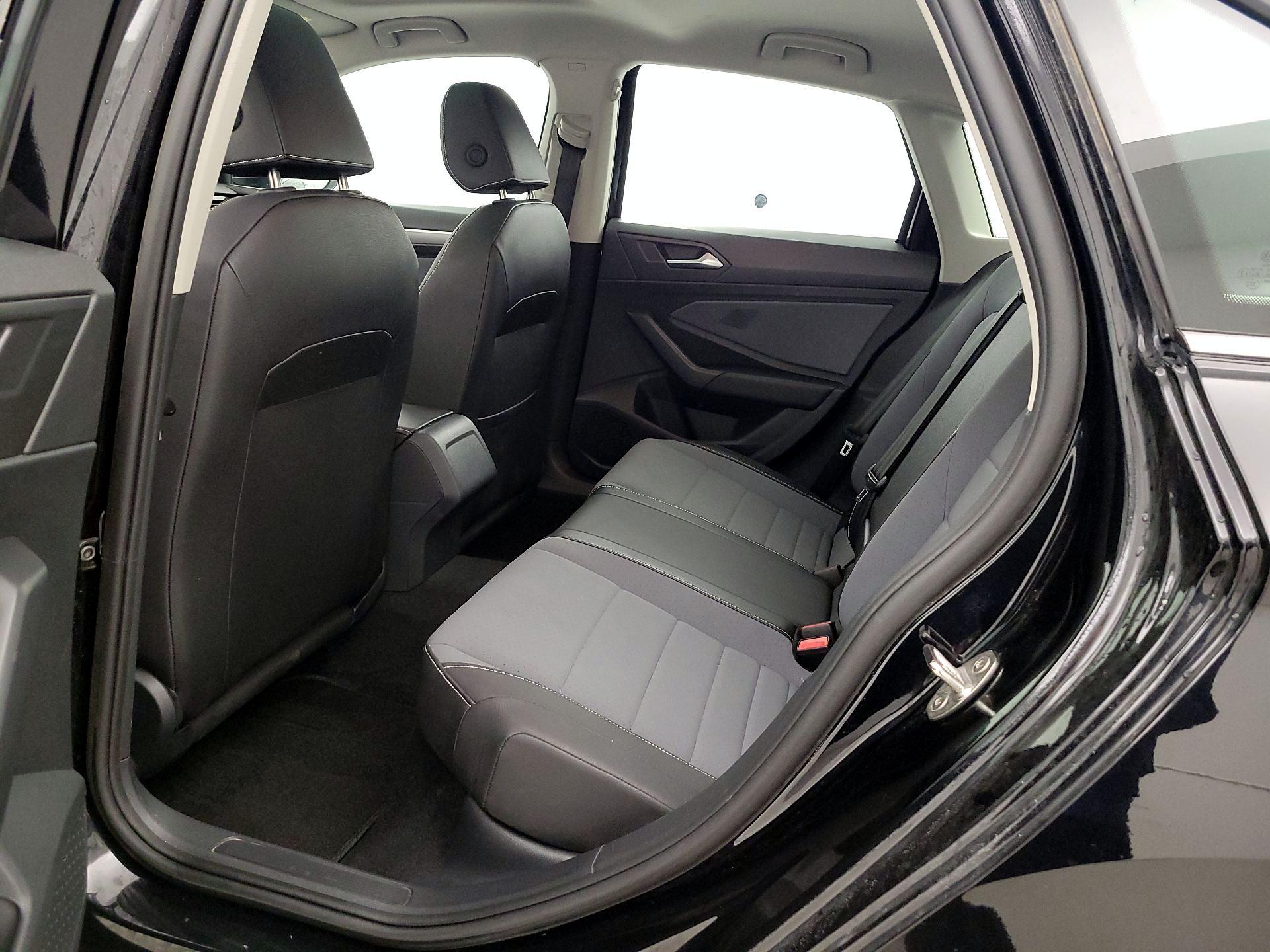 Thumbnail: 2025 Volkswagen Jetta - 20