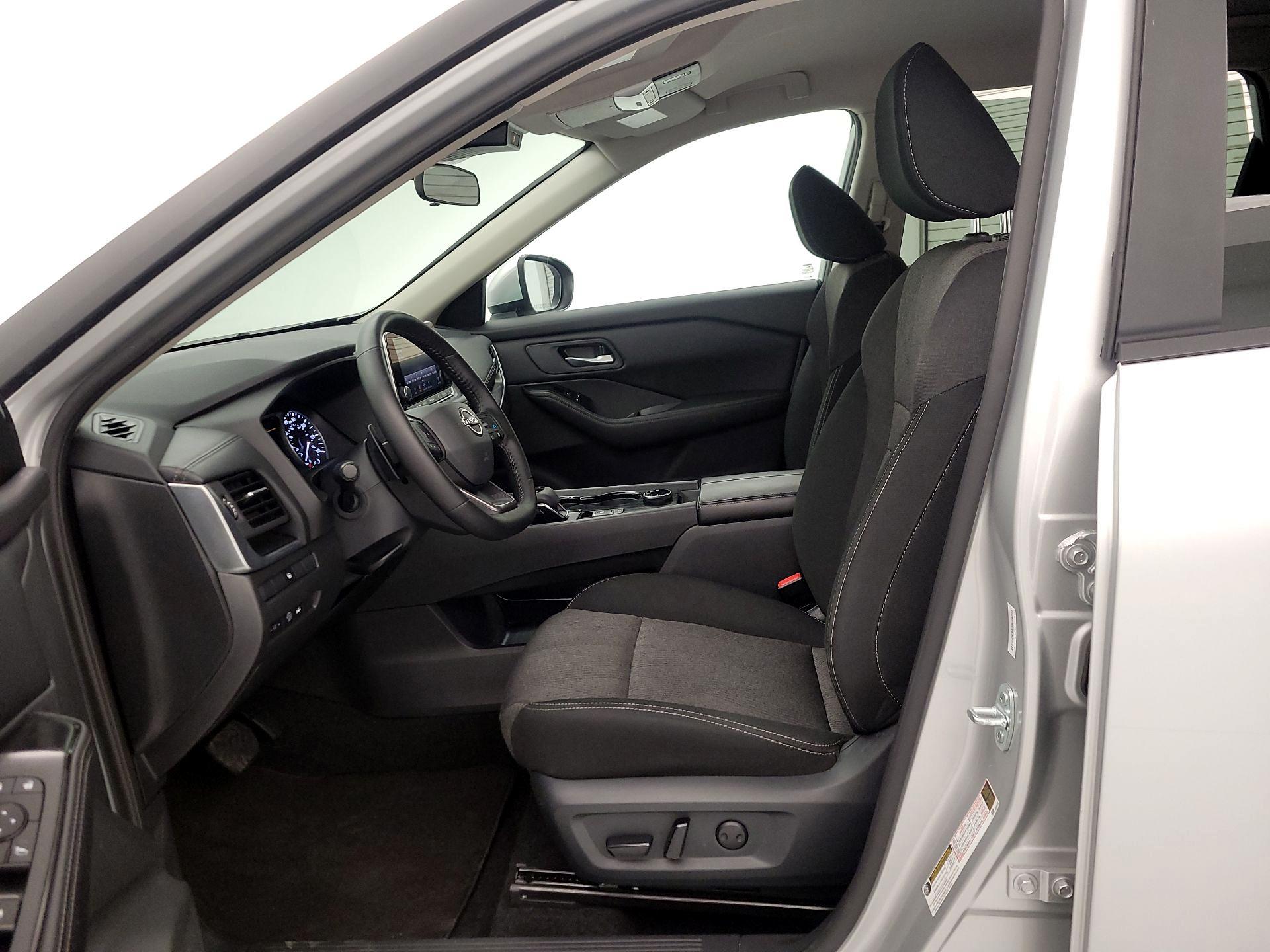 Thumbnail: 2025 Nissan Rogue - 11