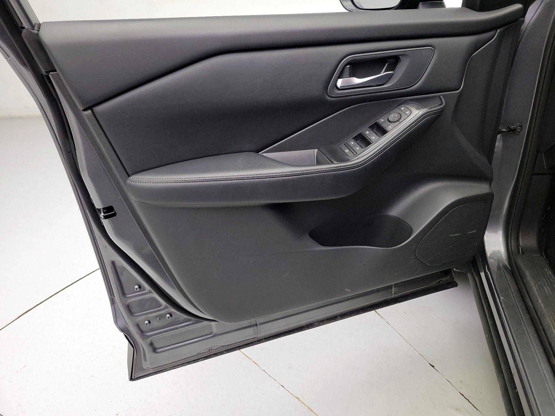 Thumbnail: 2025 Nissan Rogue - 12