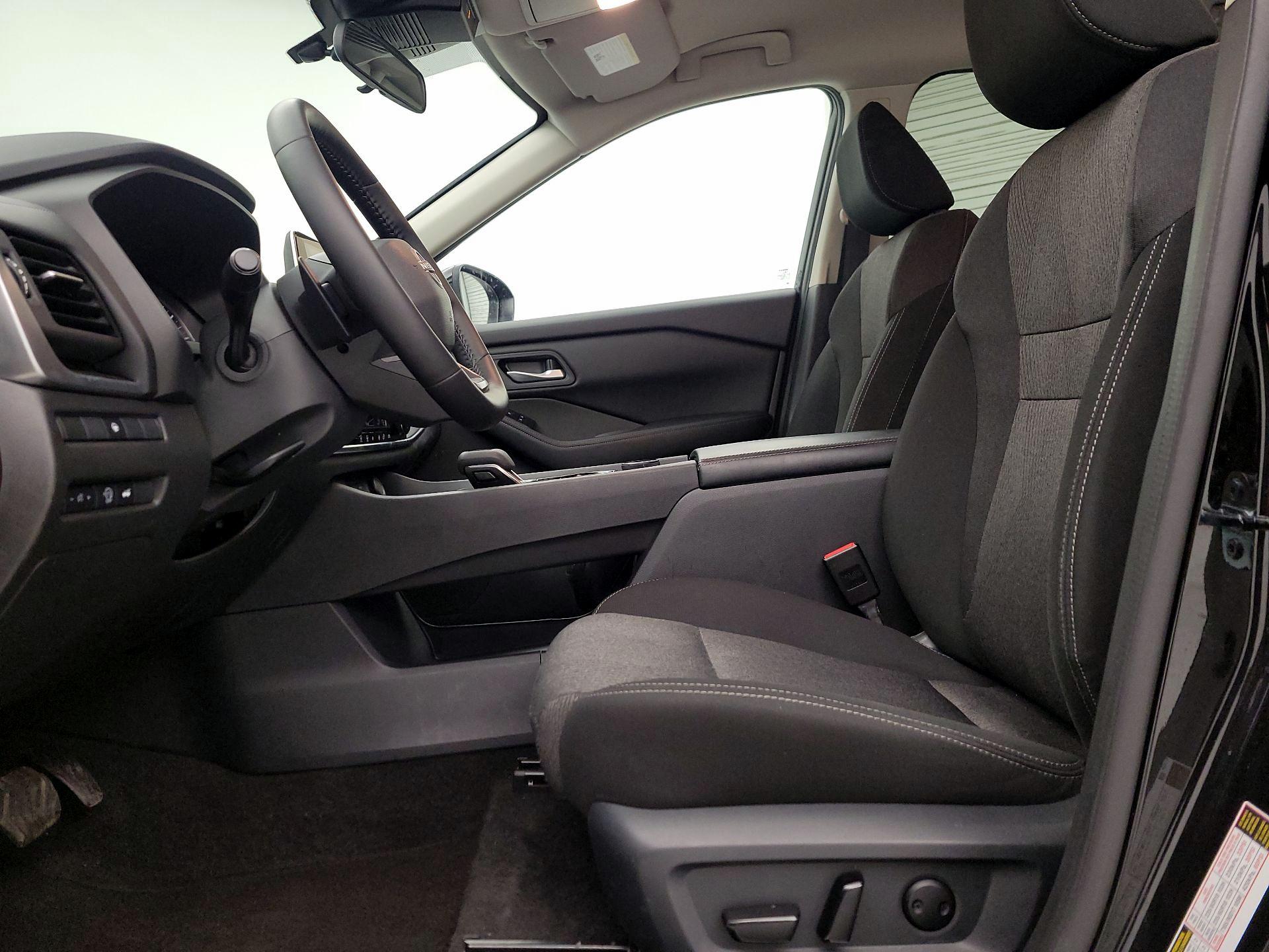 Thumbnail: 2025 Nissan Rogue - 11