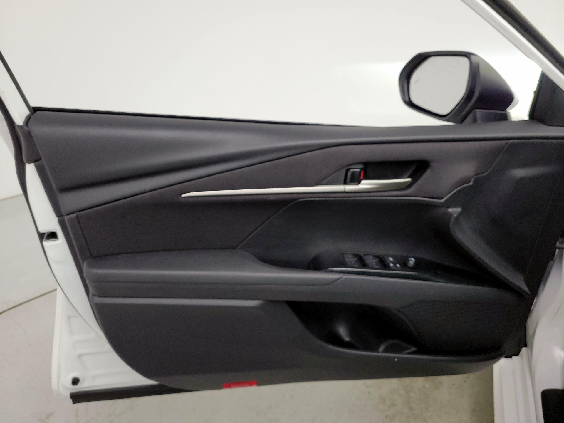 Thumbnail: 2025 Toyota Camry - 12