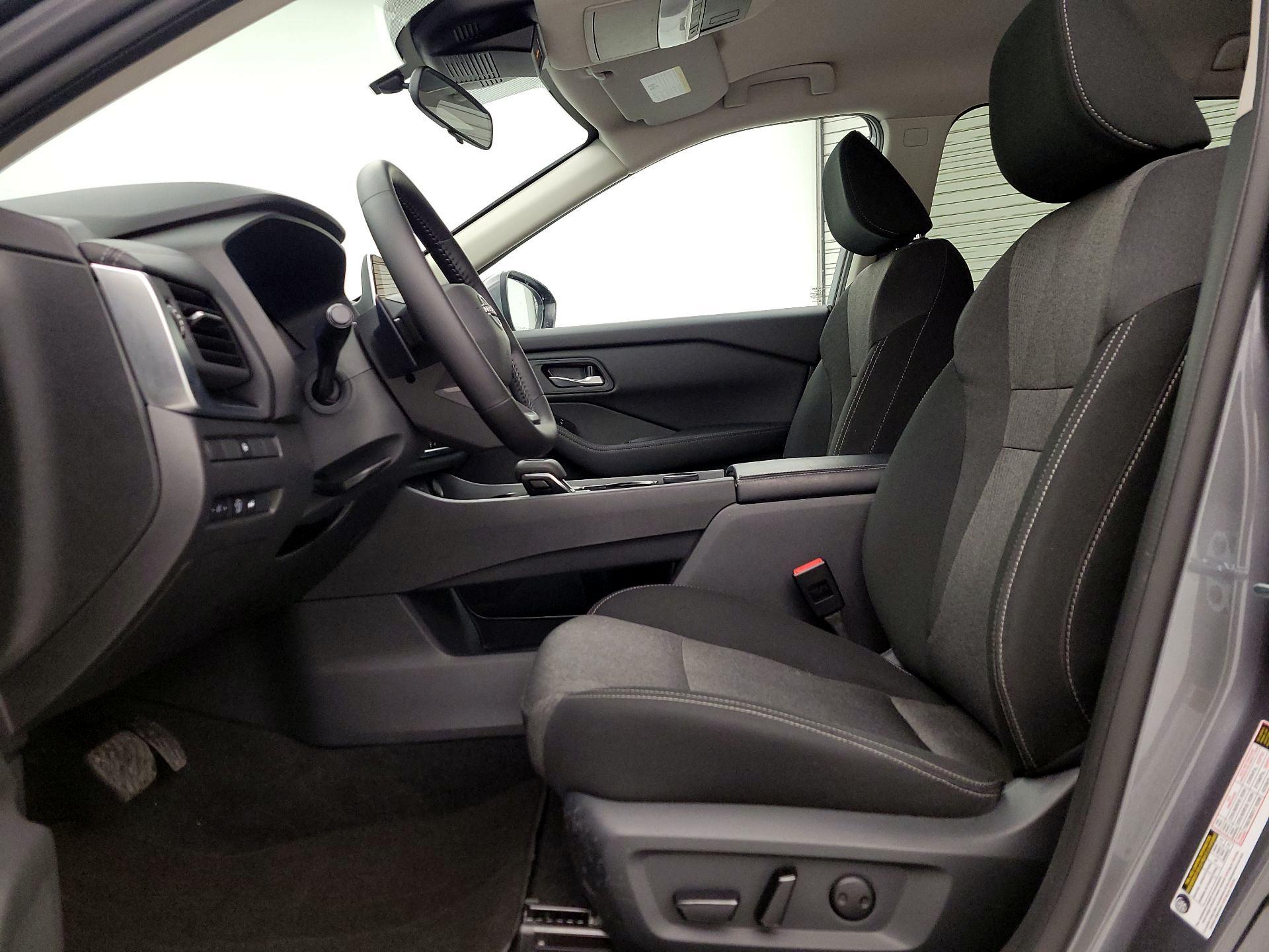 Thumbnail: 2025 Nissan Rogue - 11