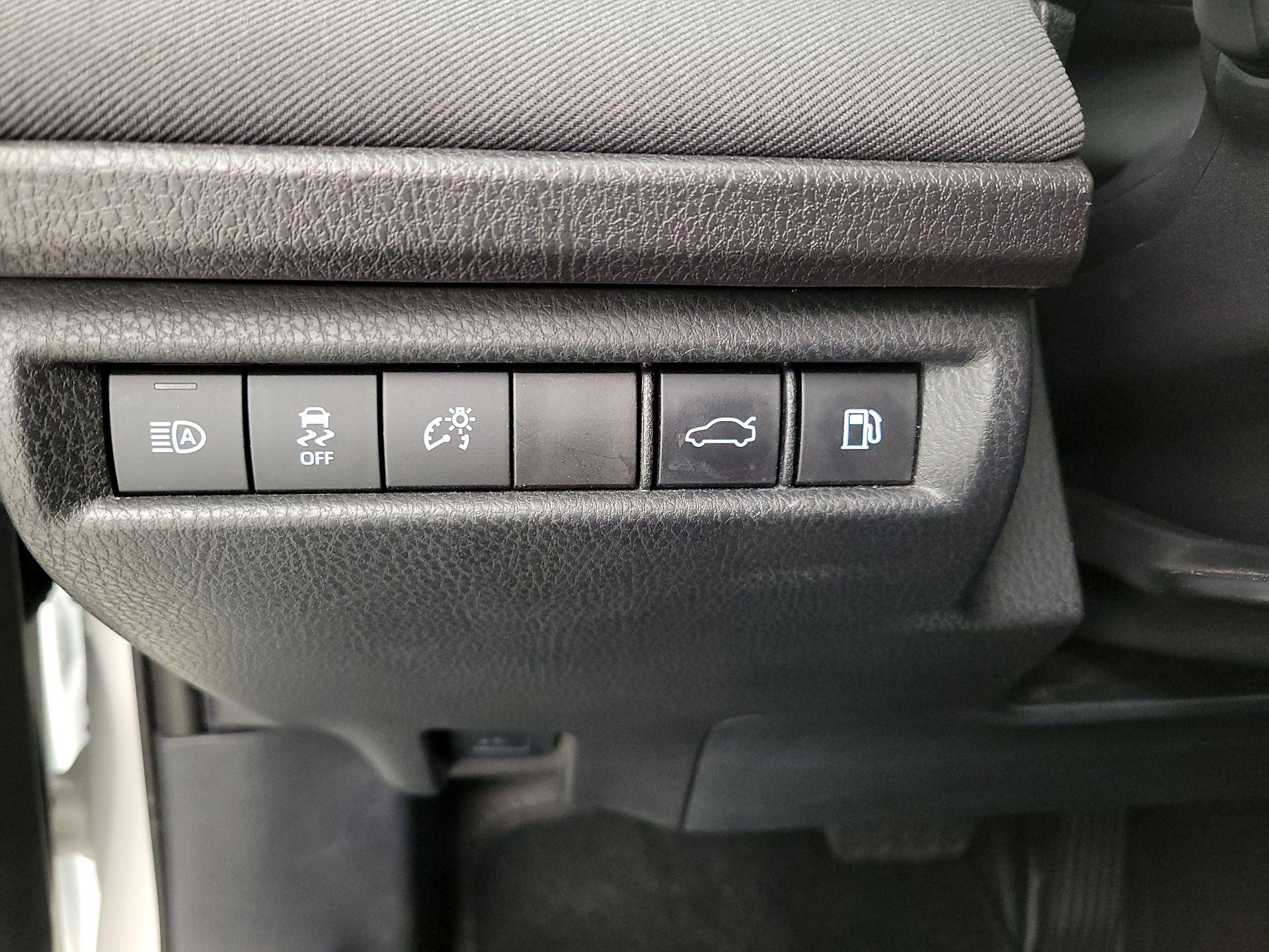 Thumbnail: 2025 Toyota Camry - 13