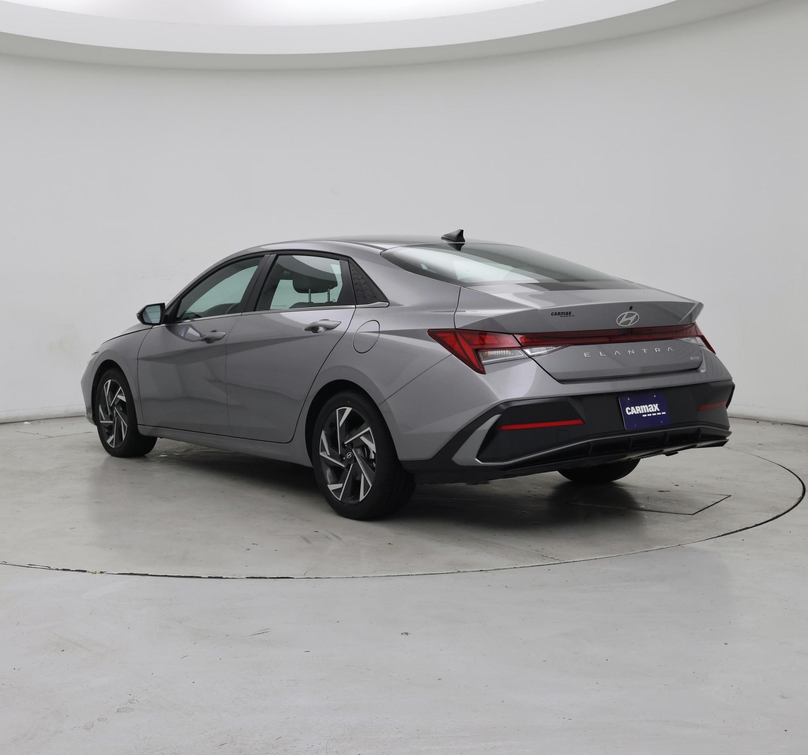 Thumbnail: 2025 Hyundai Elantra - 2