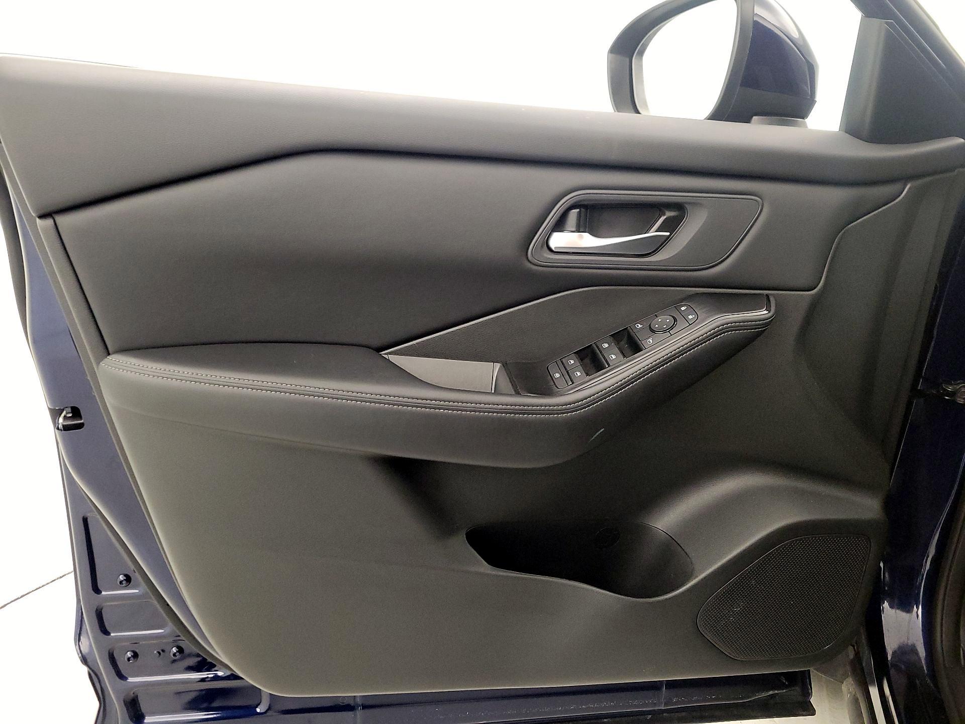 Thumbnail: 2025 Nissan Rogue - 12