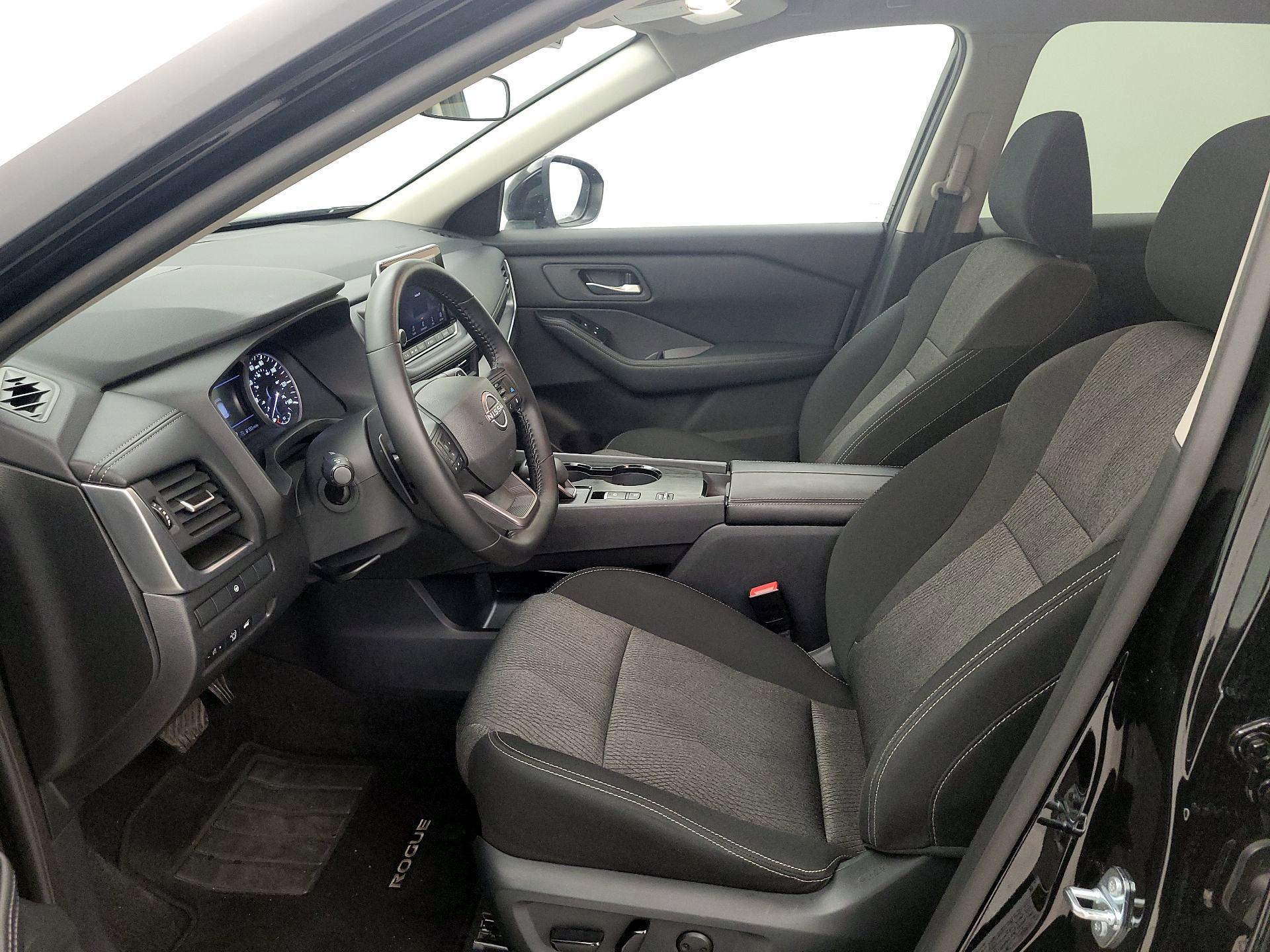 Thumbnail: 2025 Nissan Rogue - 11