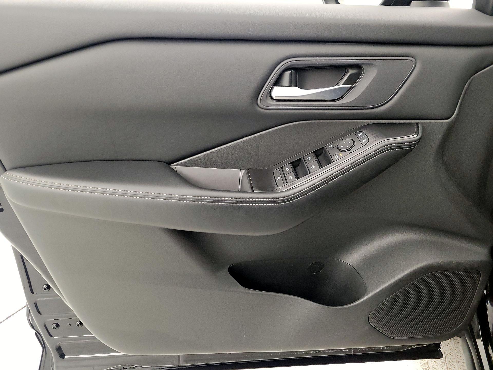 Thumbnail: 2025 Nissan Rogue - 12