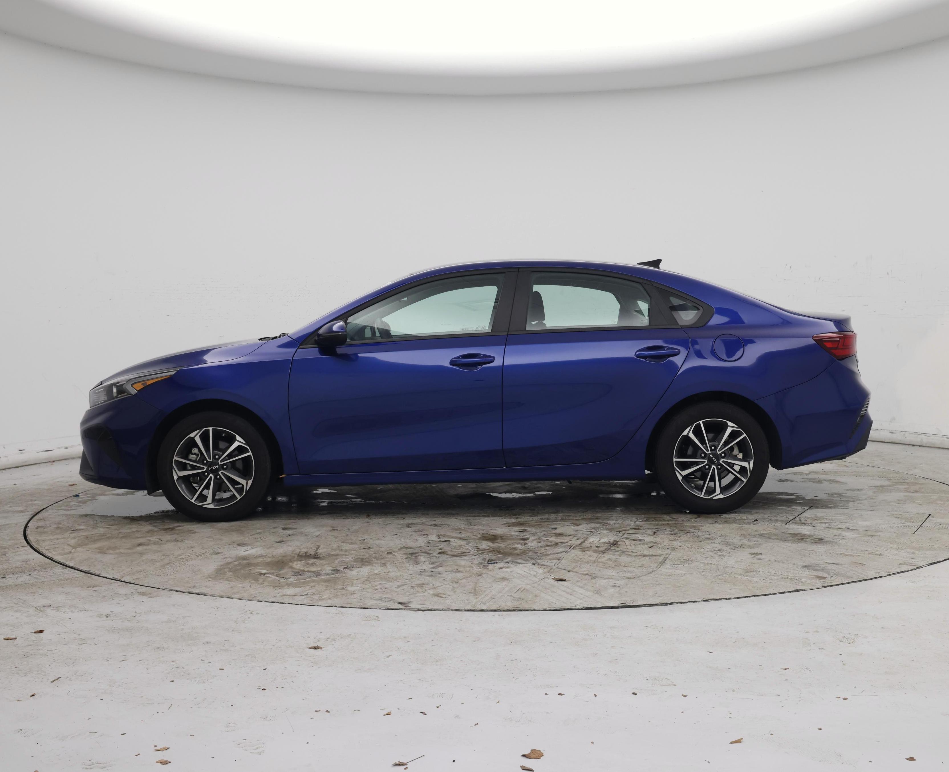 Thumbnail: 2024 Kia Forte - 3