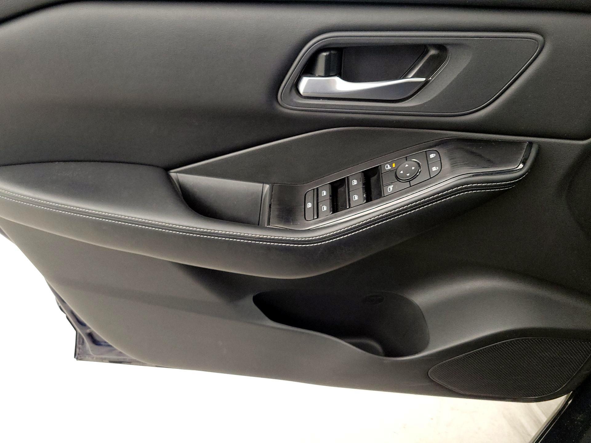 Thumbnail: 2025 Nissan Rogue - 12