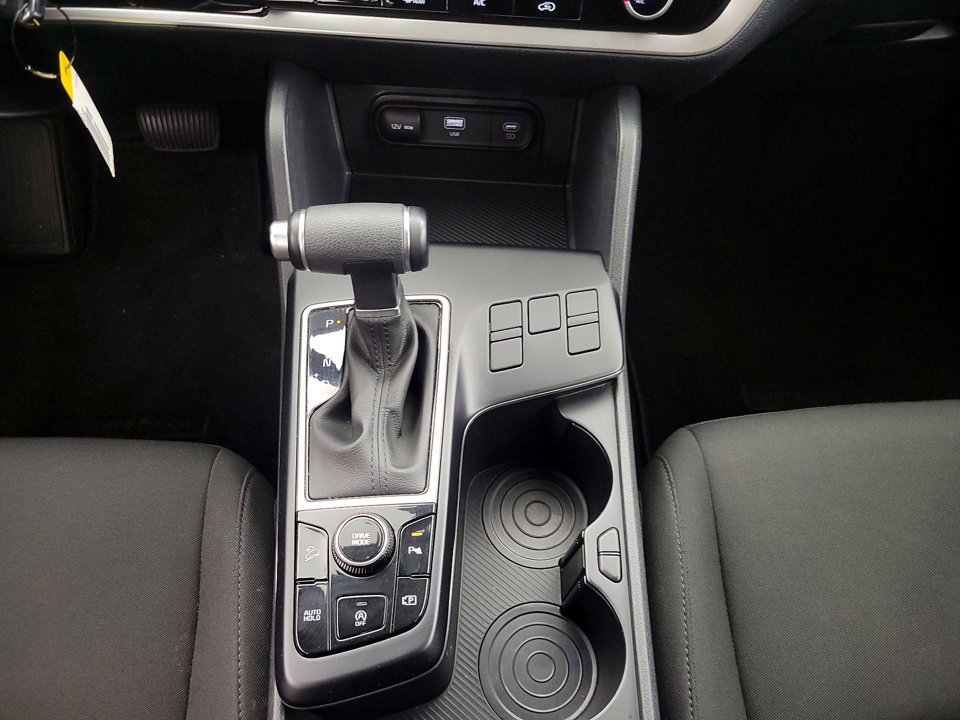 Thumbnail: 2025 Kia Sportage - 17