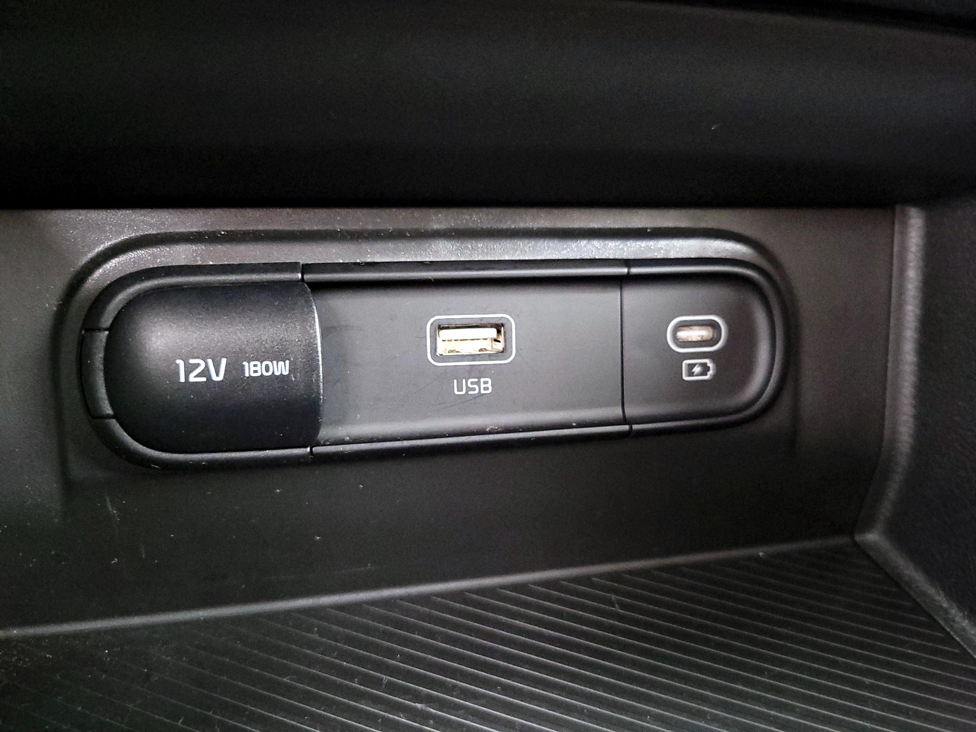 Thumbnail: 2025 Kia Sportage - 18