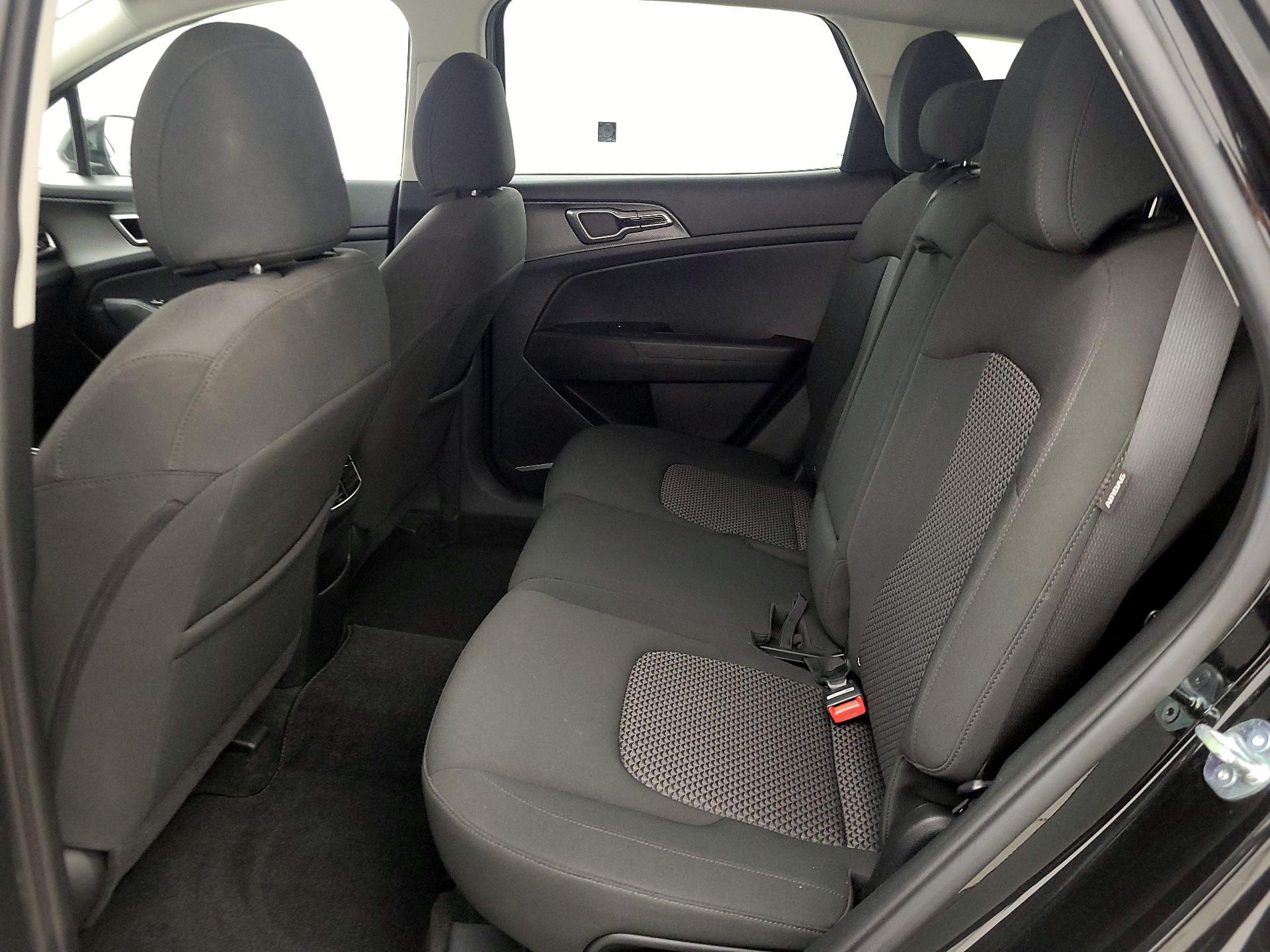 Thumbnail: 2025 Kia Sportage - 19