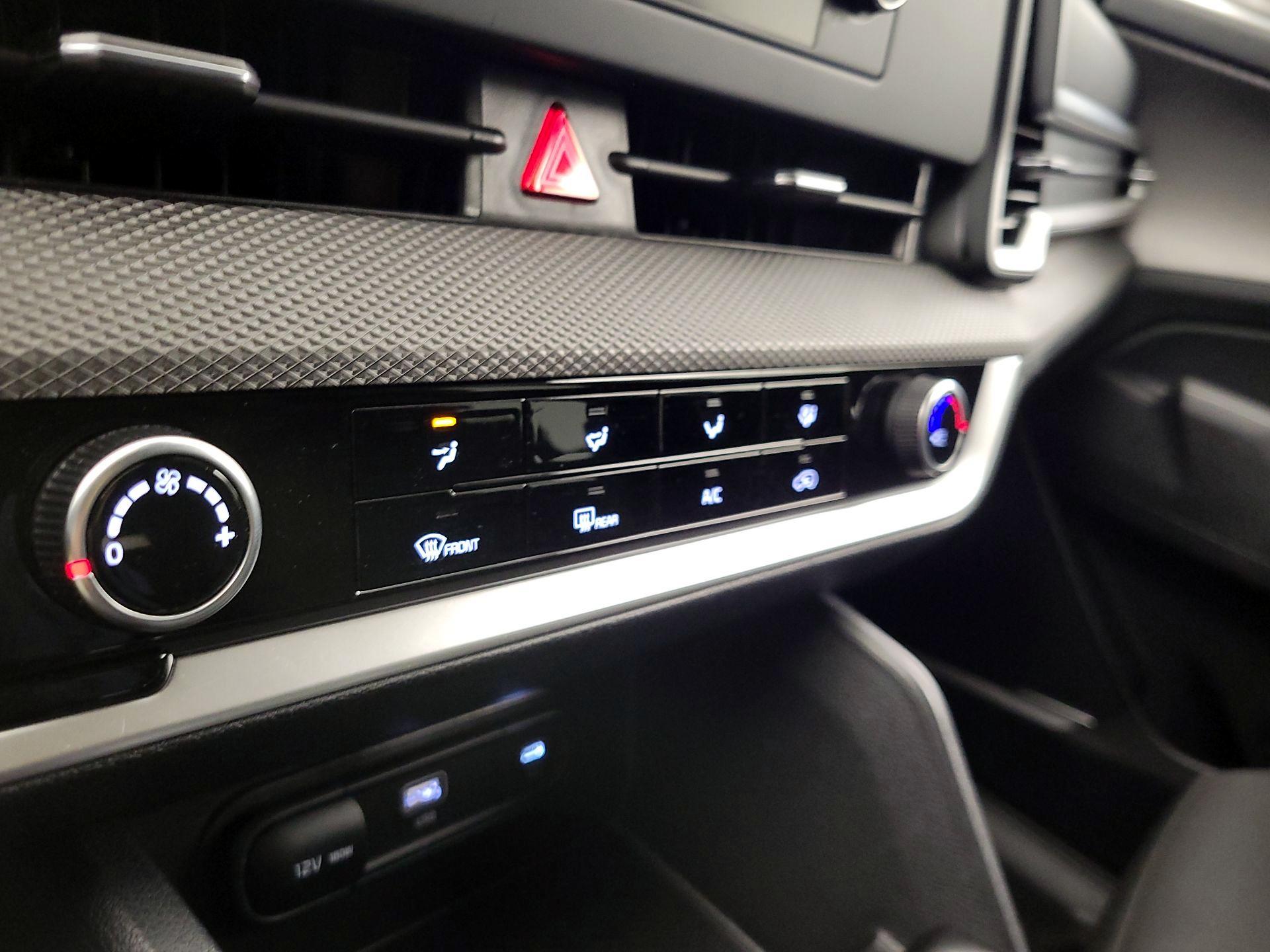 Thumbnail: 2025 Kia Sportage - 16