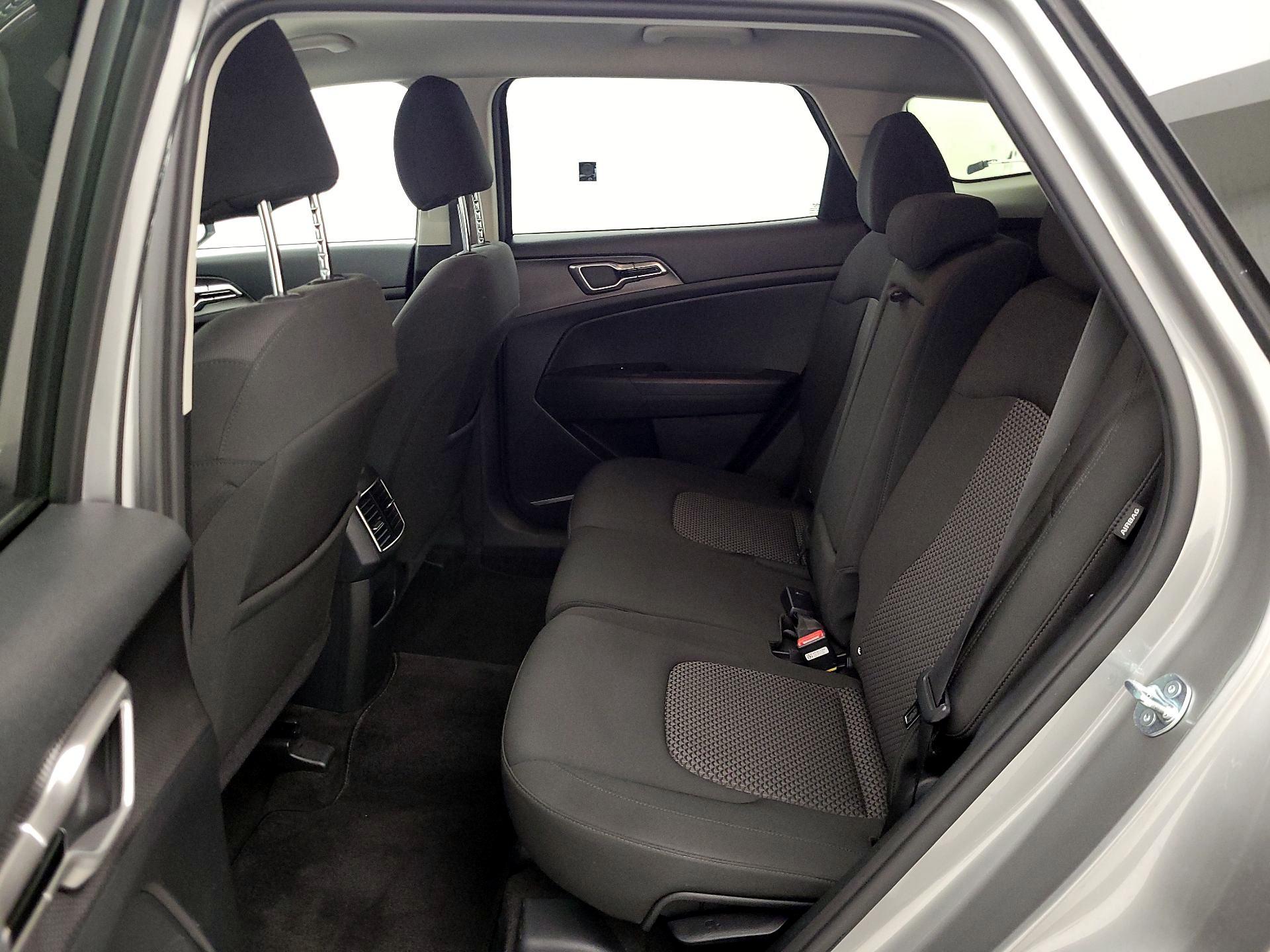 Thumbnail: 2025 Kia Sportage - 18