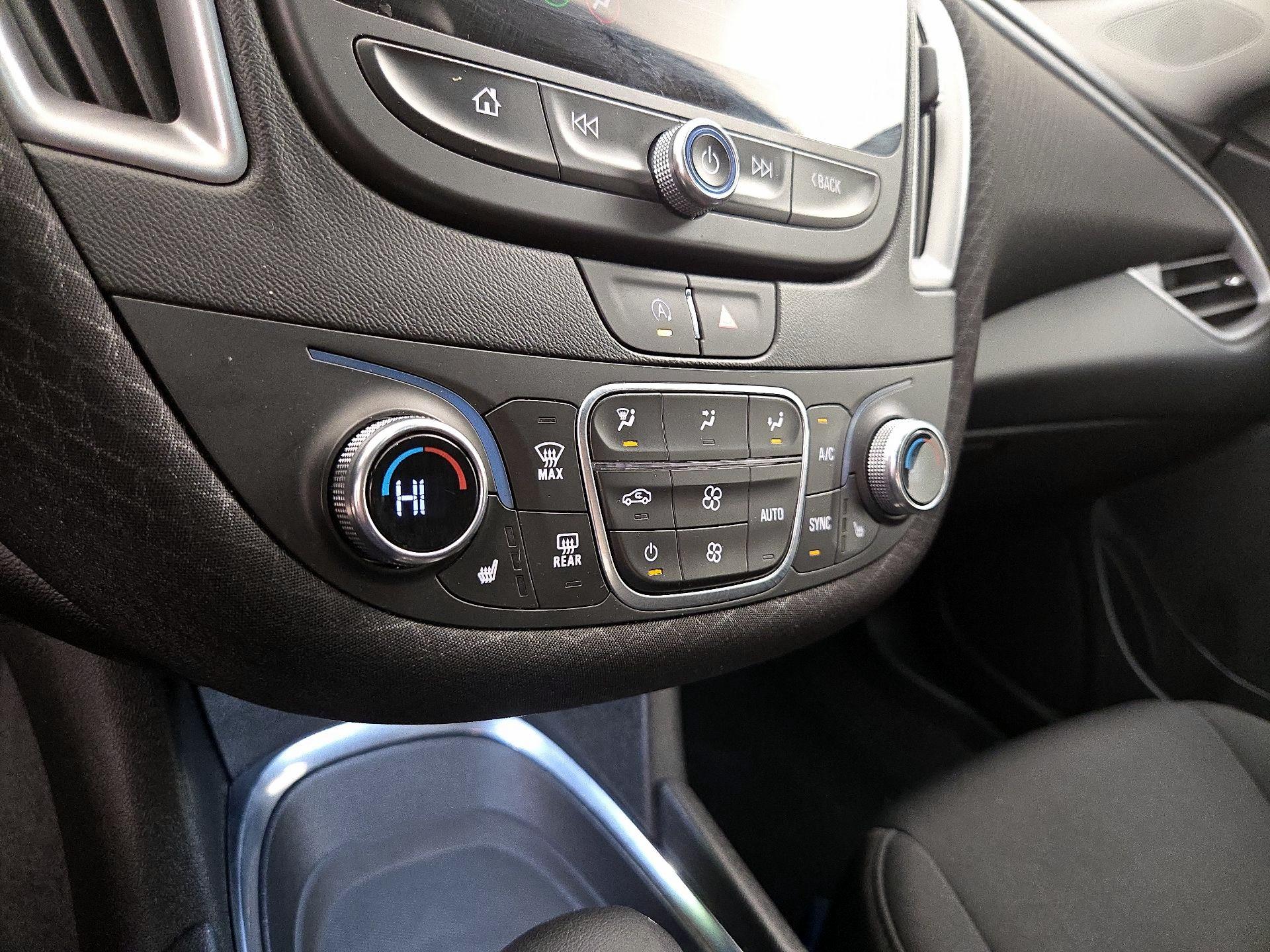 Thumbnail: 2024 Chevrolet Malibu - 16