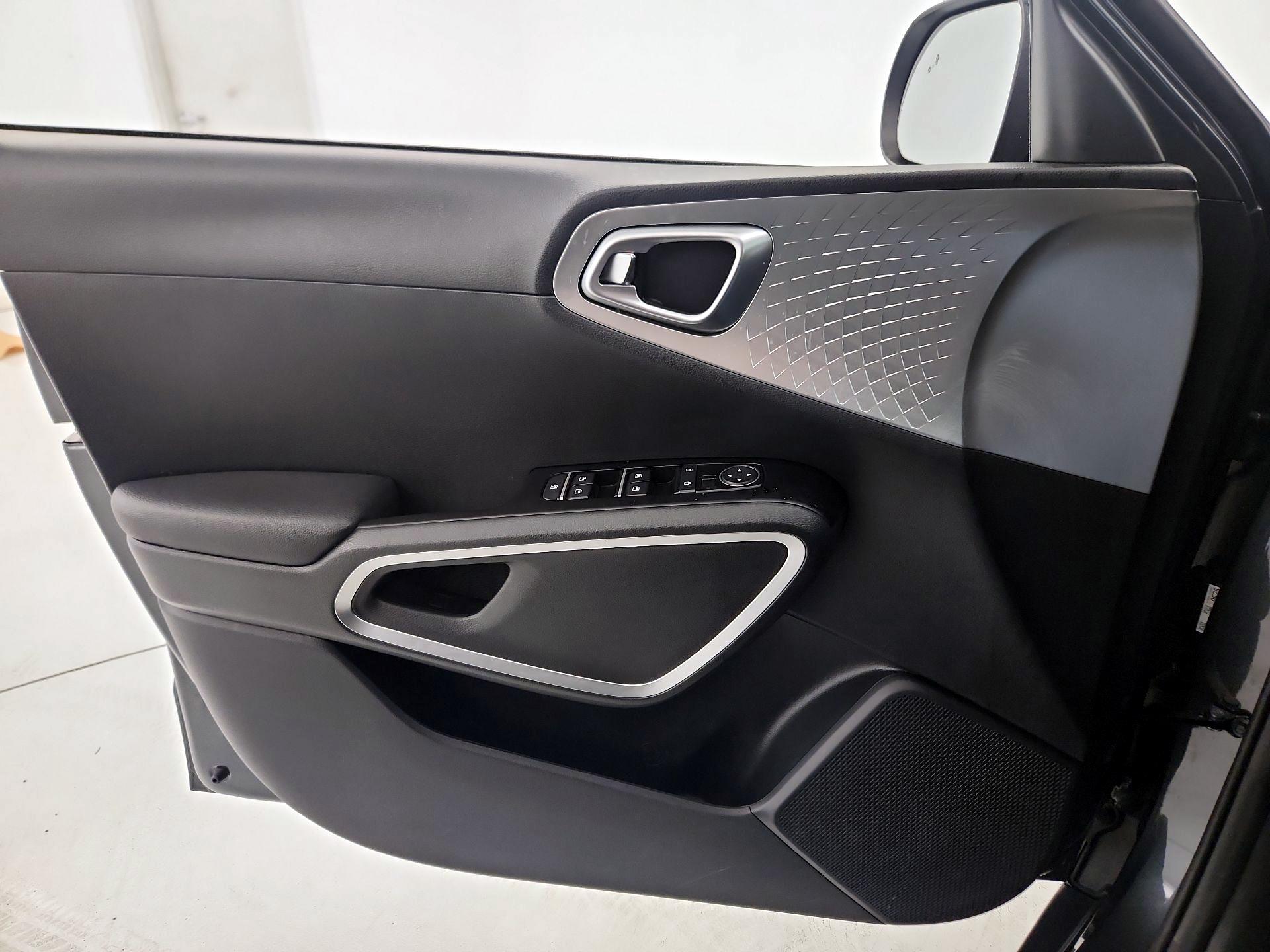 Thumbnail: 2025 Kia Soul - 11